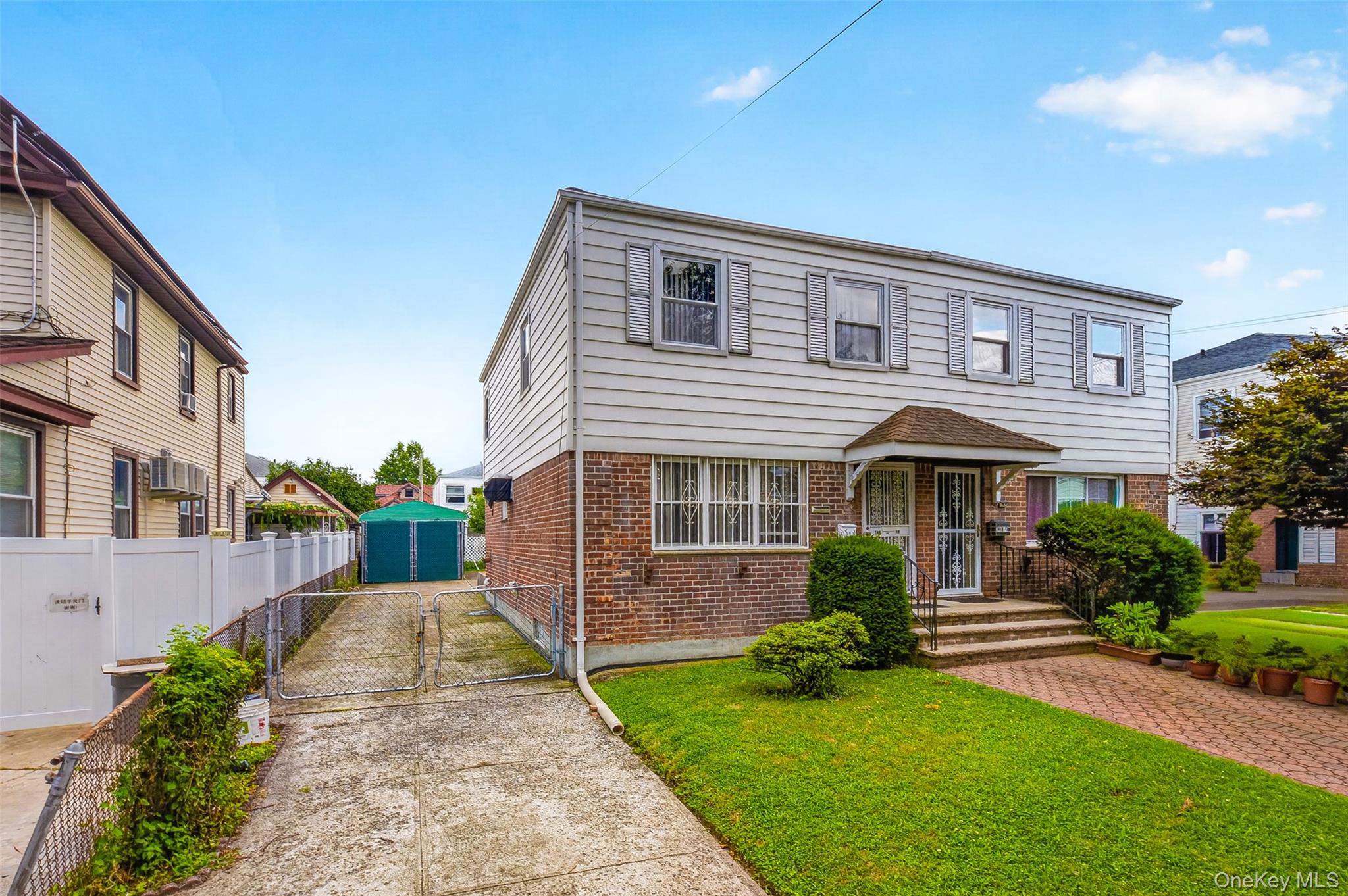 146-18 Kalmia Avenue – For Sale photo 2