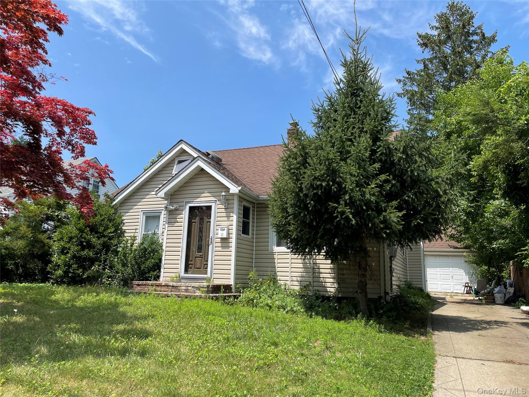 6 Dawes Avenue – For Rent