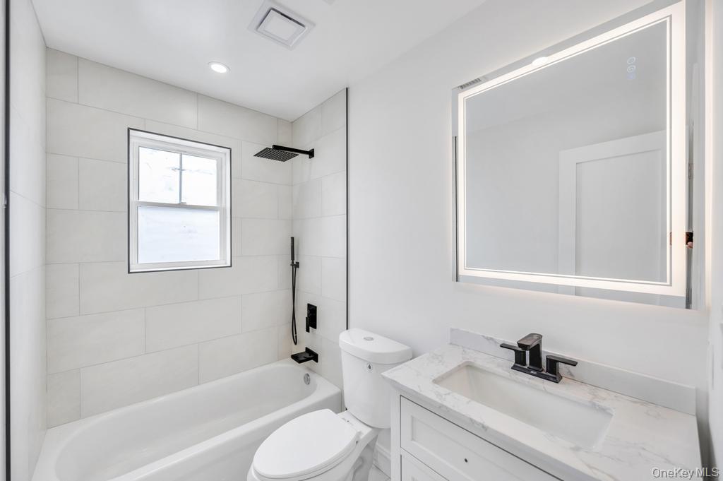 10 8th Avenue – For Sale photo 11