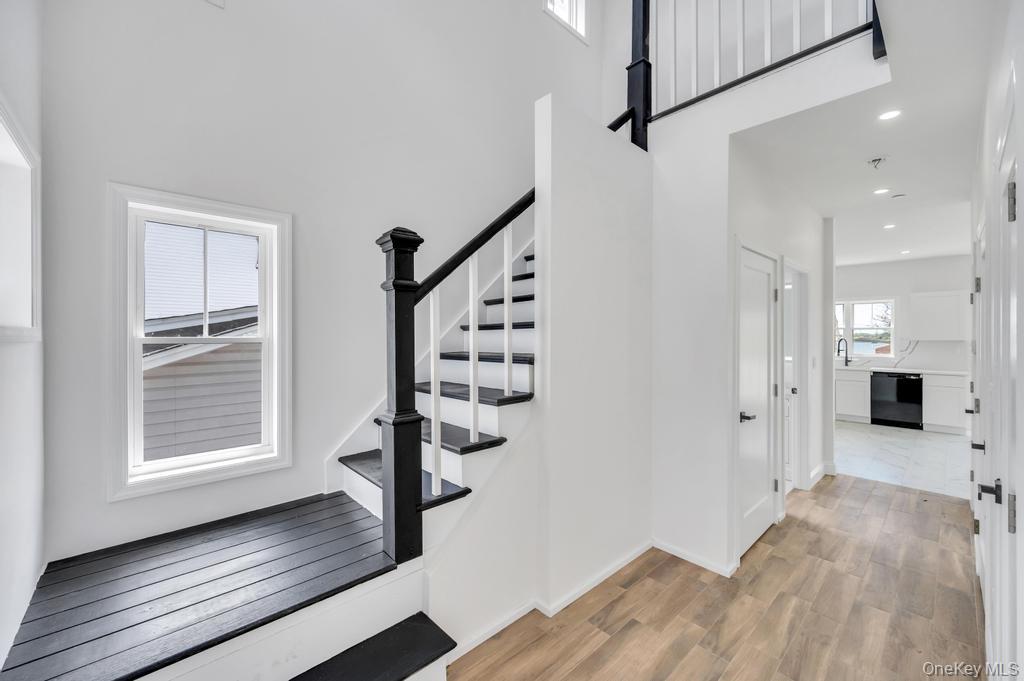 10 8th Avenue – For Sale photo 13