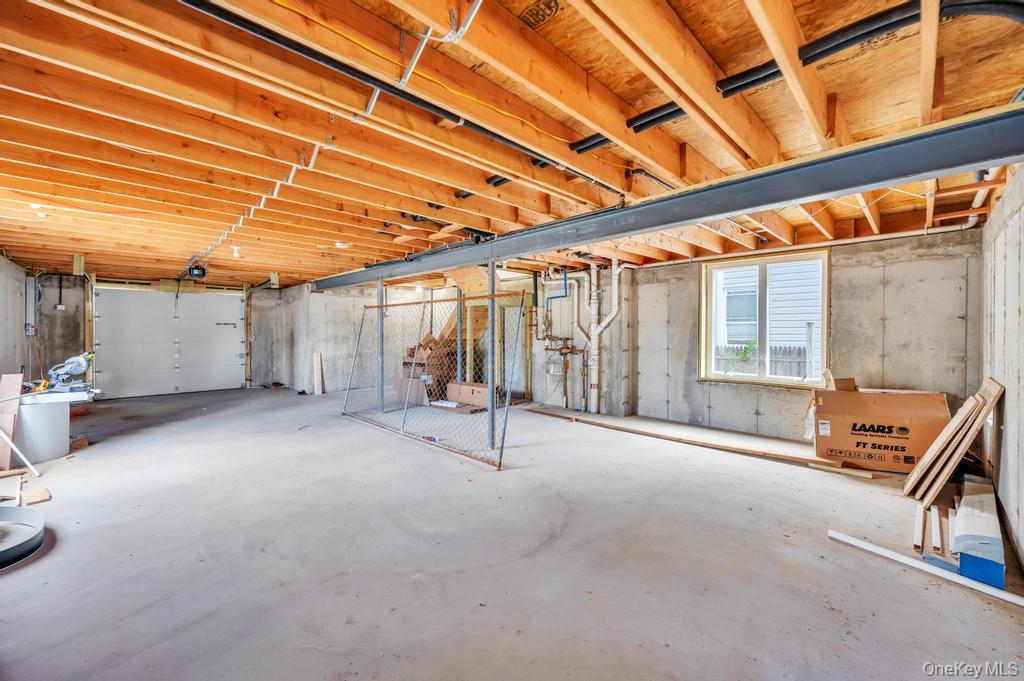 10 8th Avenue – For Sale photo 16