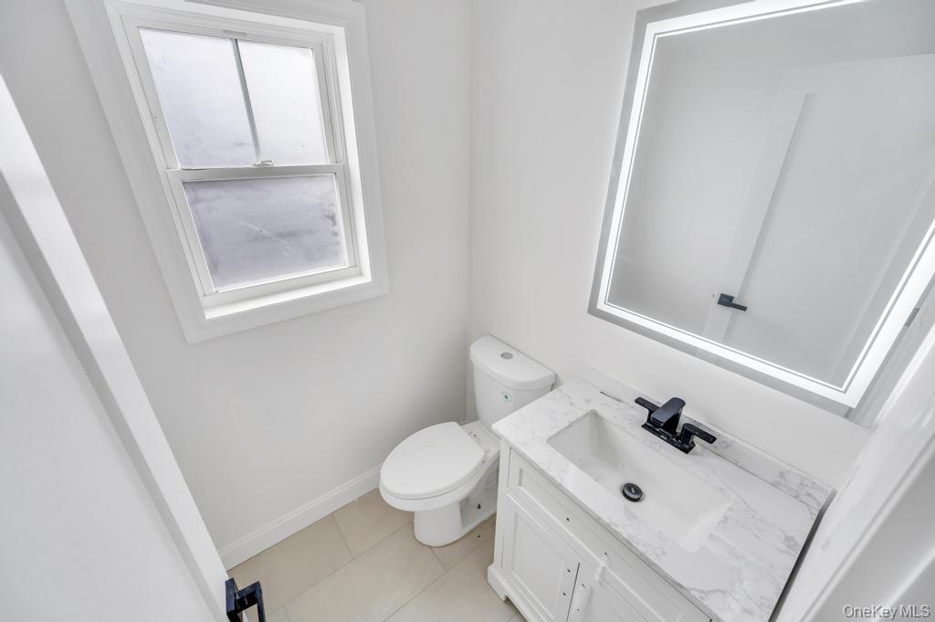 10 8th Avenue – For Sale photo 5