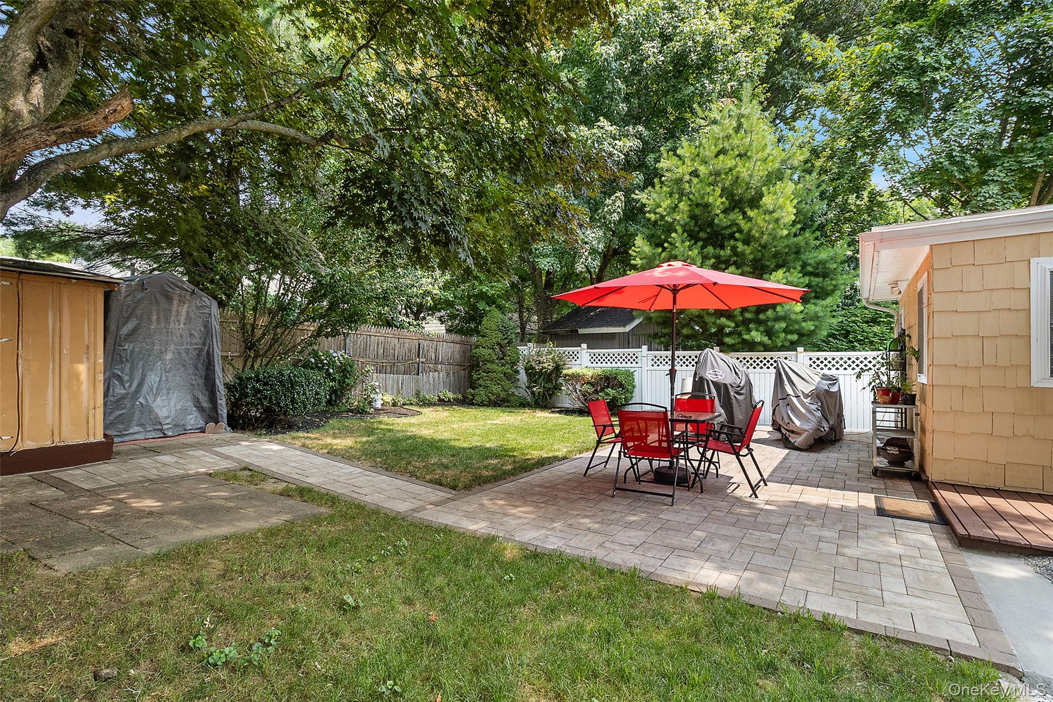23 Gates Avenue – For Sale photo 28