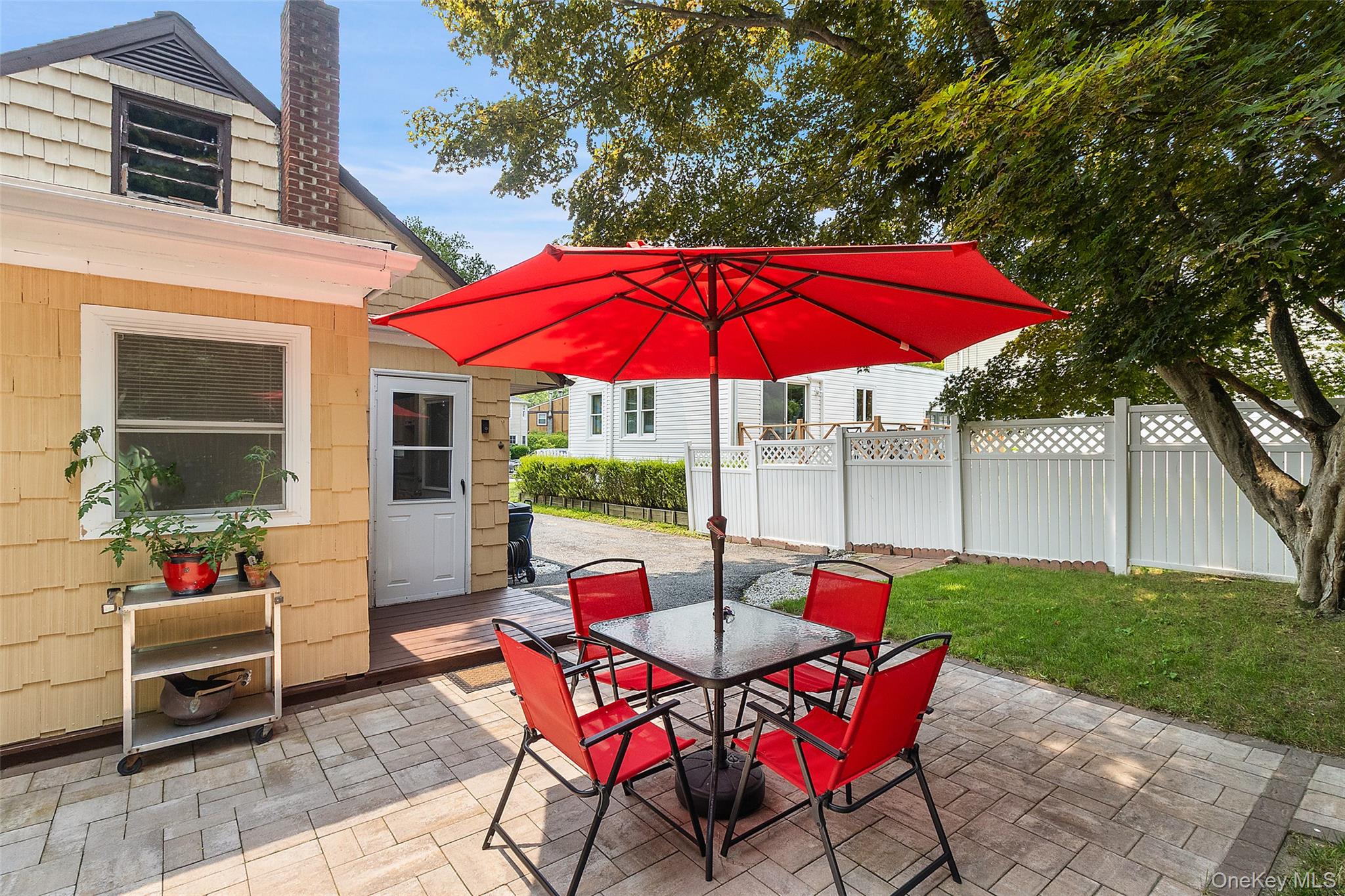 23 Gates Avenue – For Sale photo 32