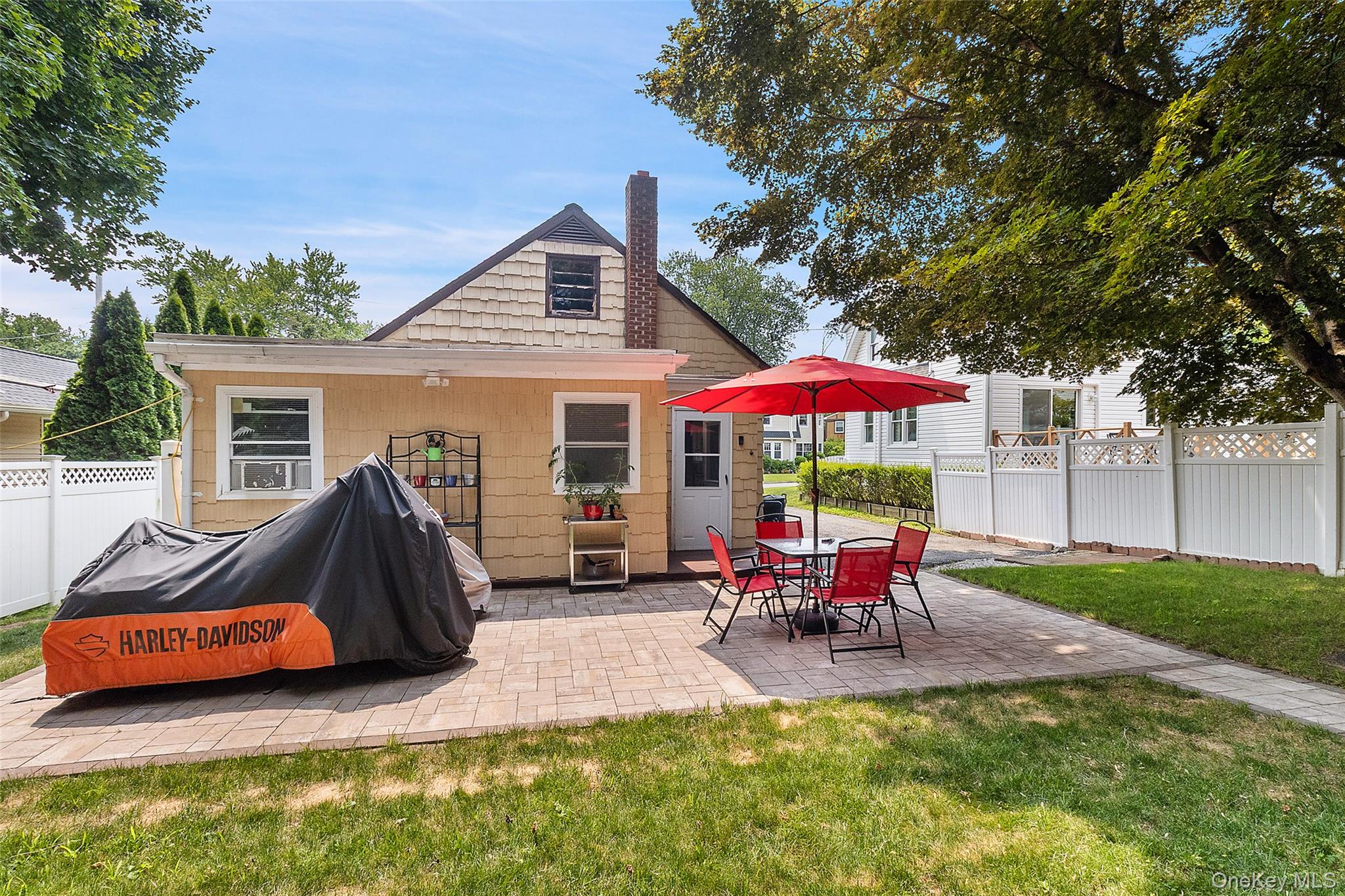 23 Gates Avenue – For Sale photo 31