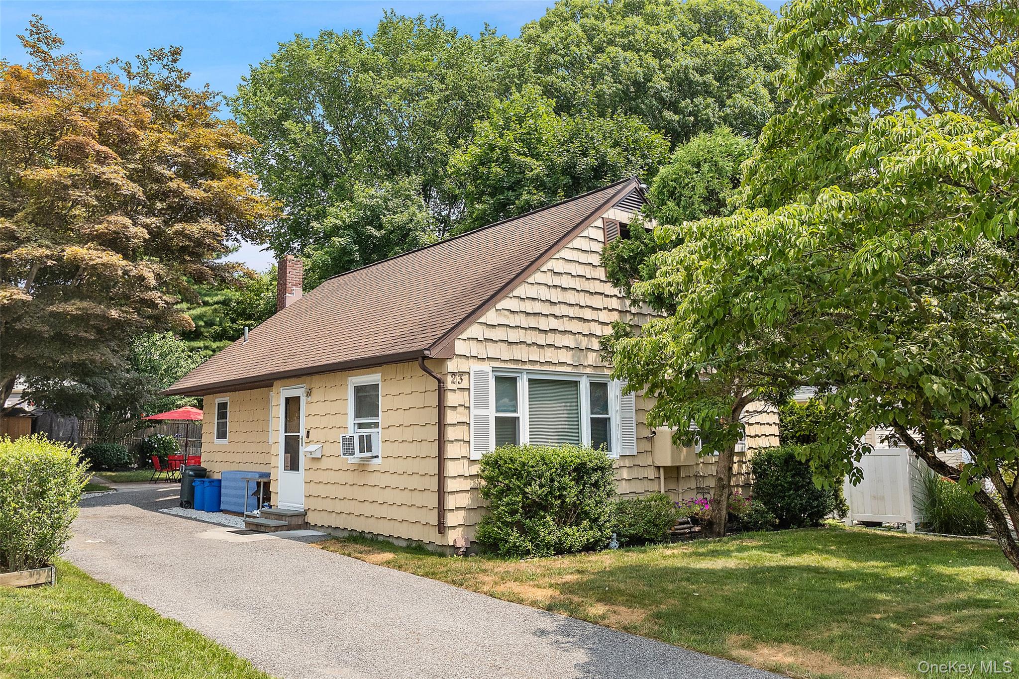 23 Gates Avenue – For Sale photo 33