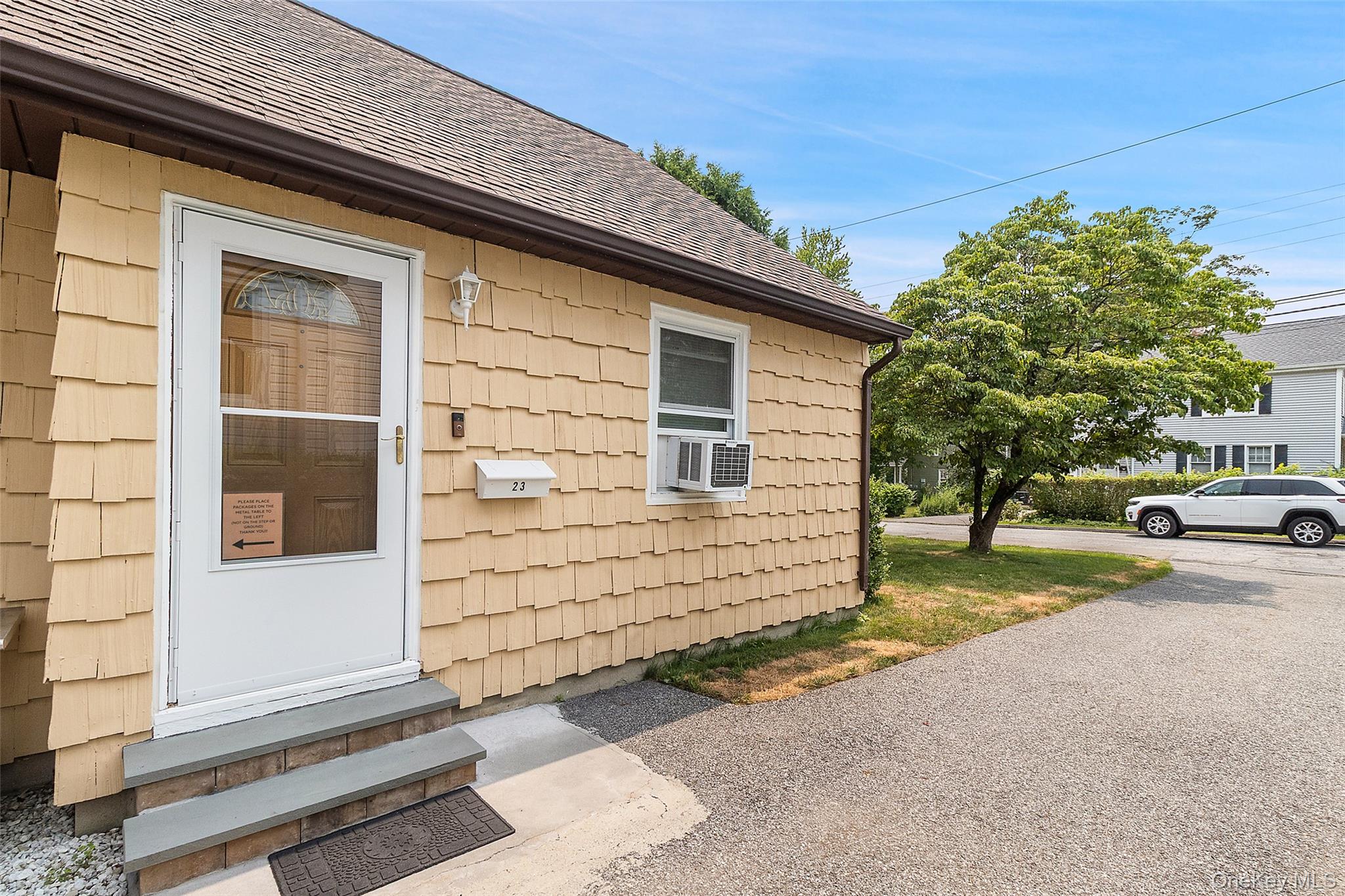 23 Gates Avenue – For Sale photo 36