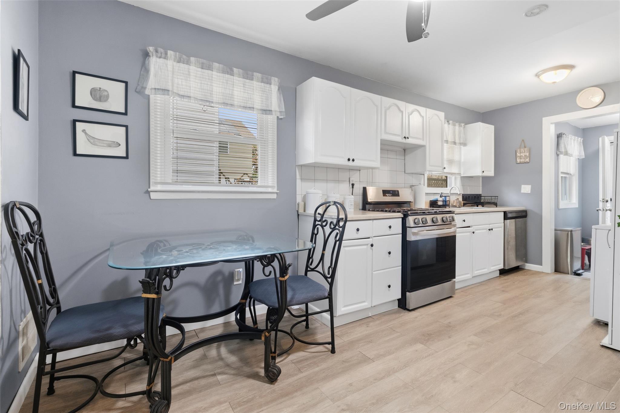 23 Gates Avenue – For Sale photo 16