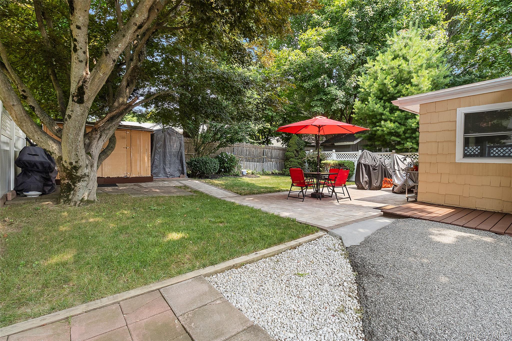 23 Gates Avenue – For Sale photo 29