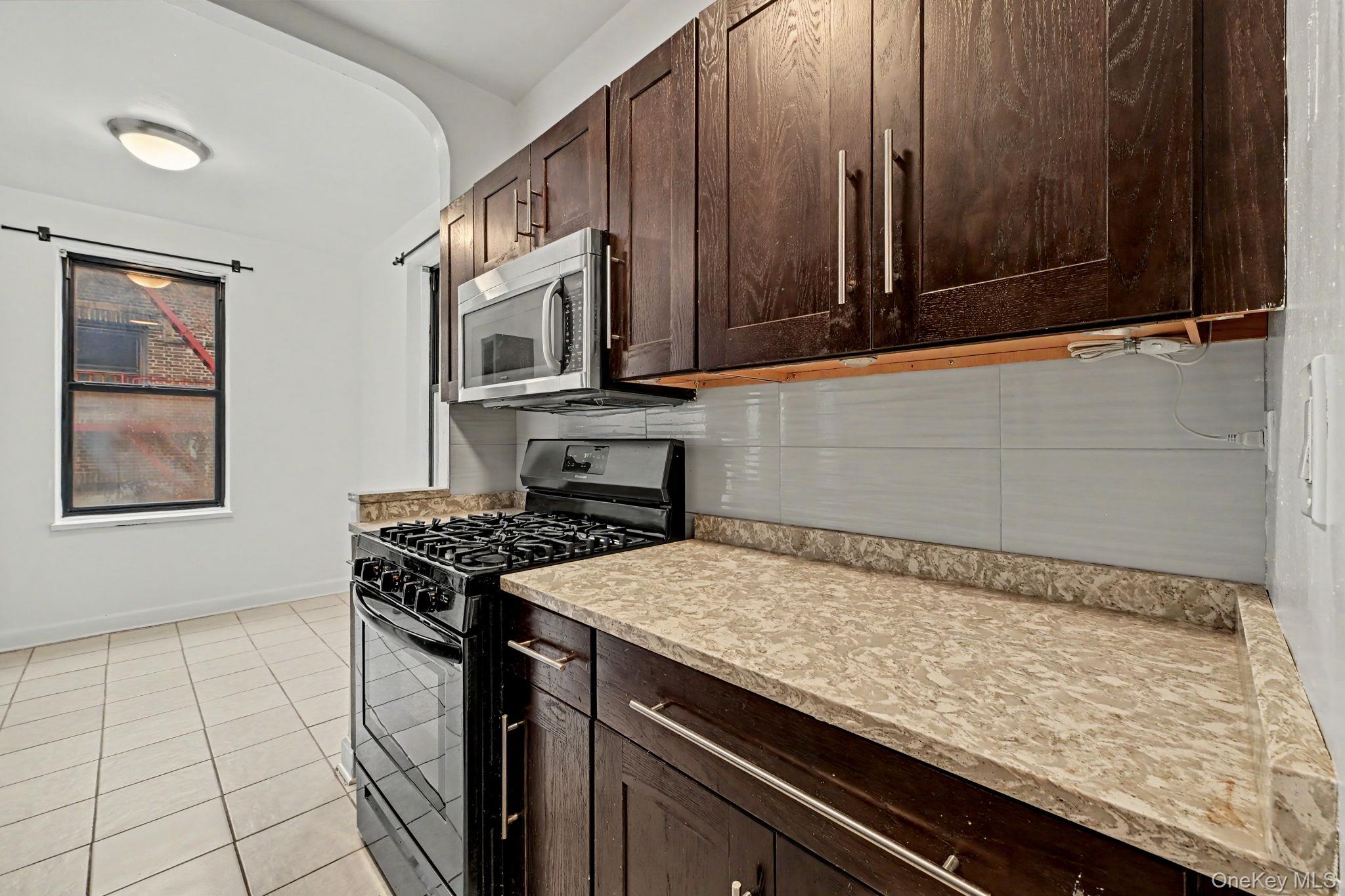 210 Martine Avenue, Unit 5K photo 8