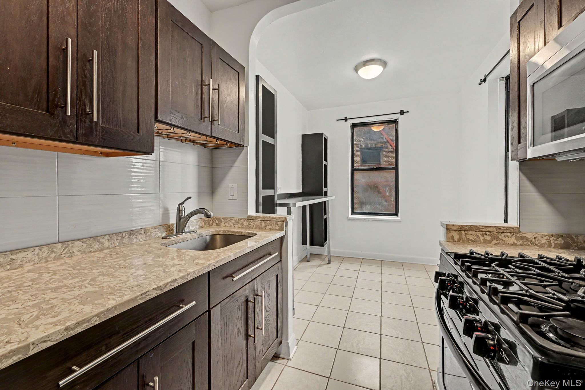 210 Martine Avenue, Unit 5K photo 9