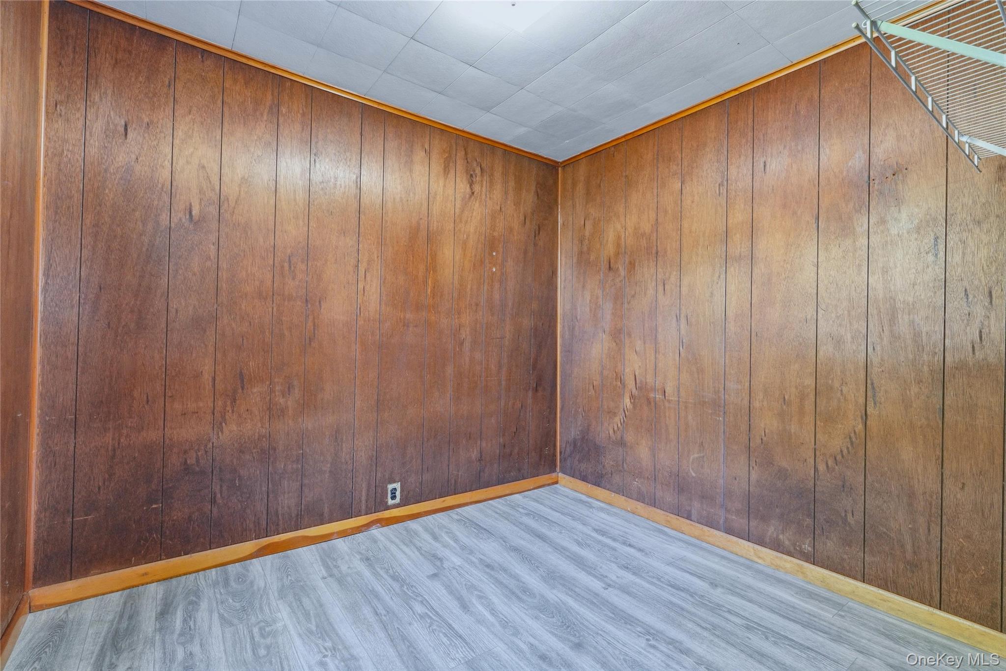 5 Wilbur Avenue – For Sale photo 6