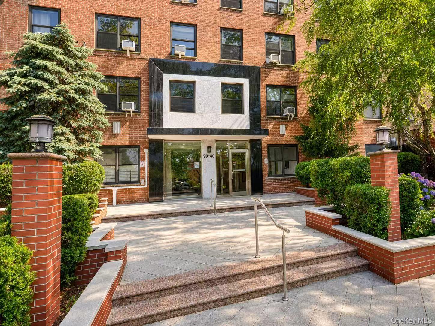 9940 63 Road, Unit 11AA
