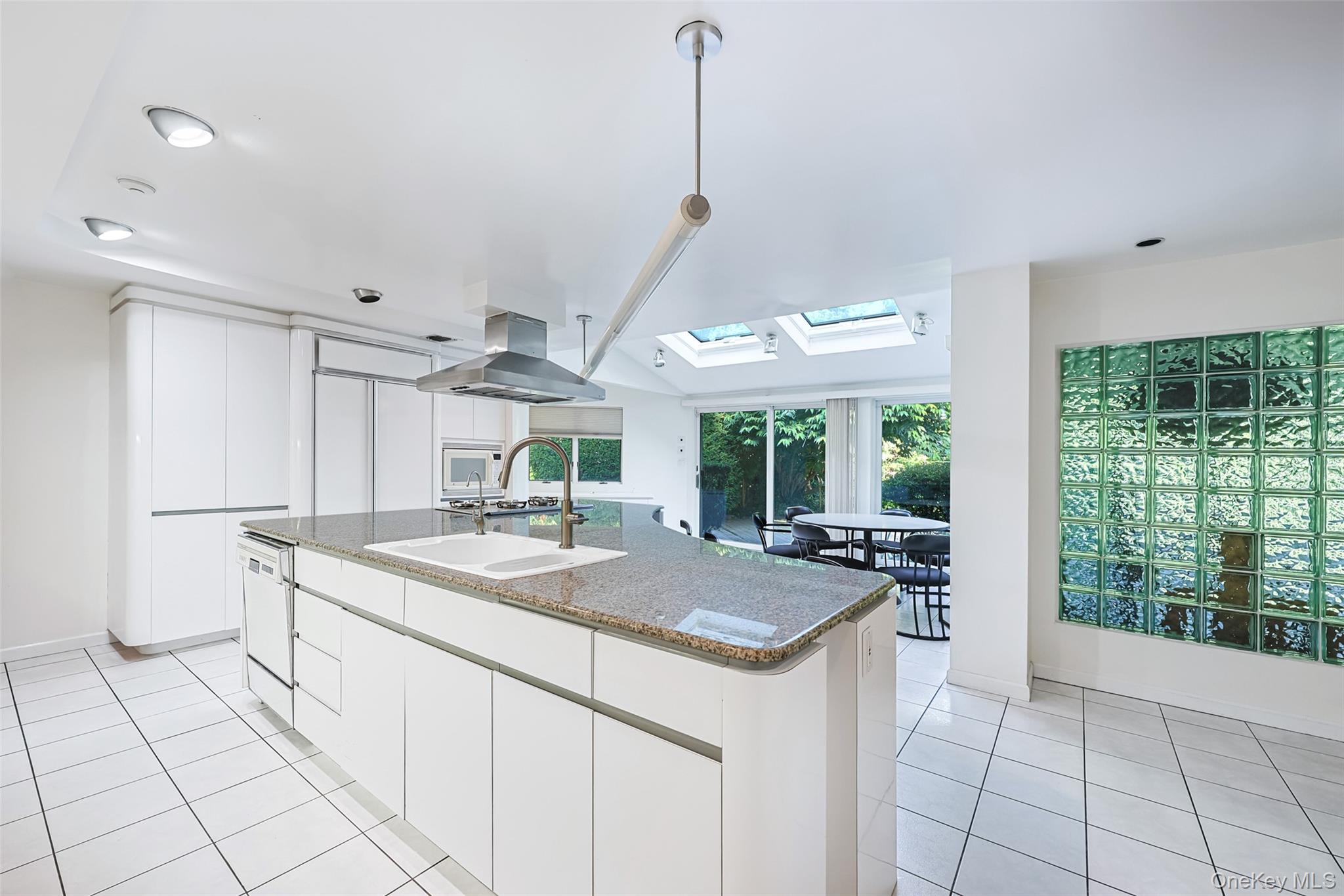 2 W Woods Road – For Sale photo 15