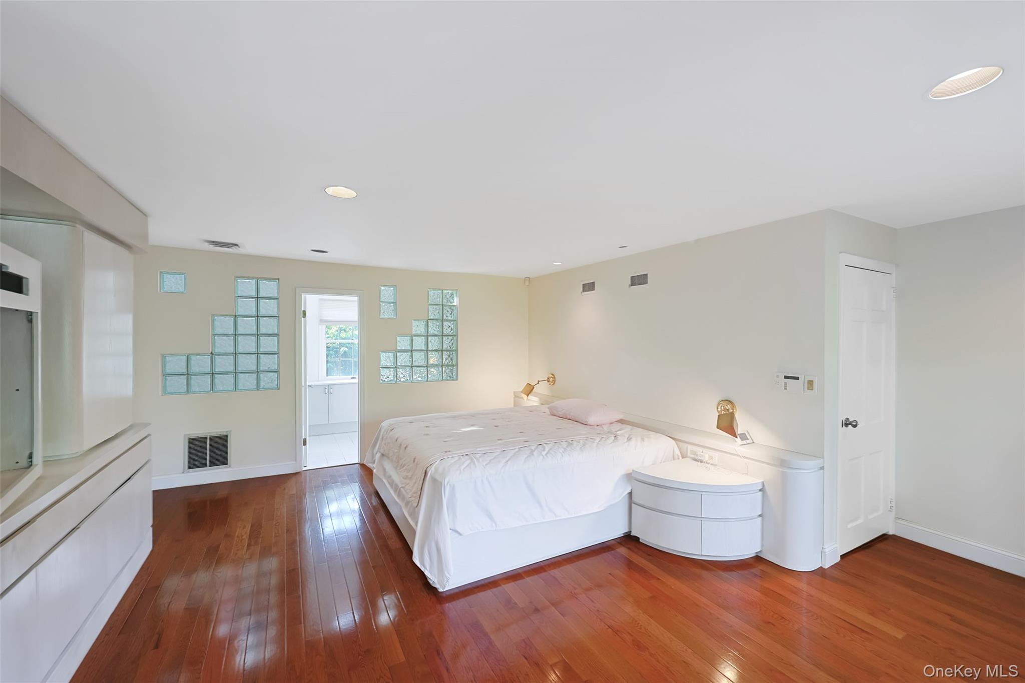 2 W Woods Road – For Sale photo 19