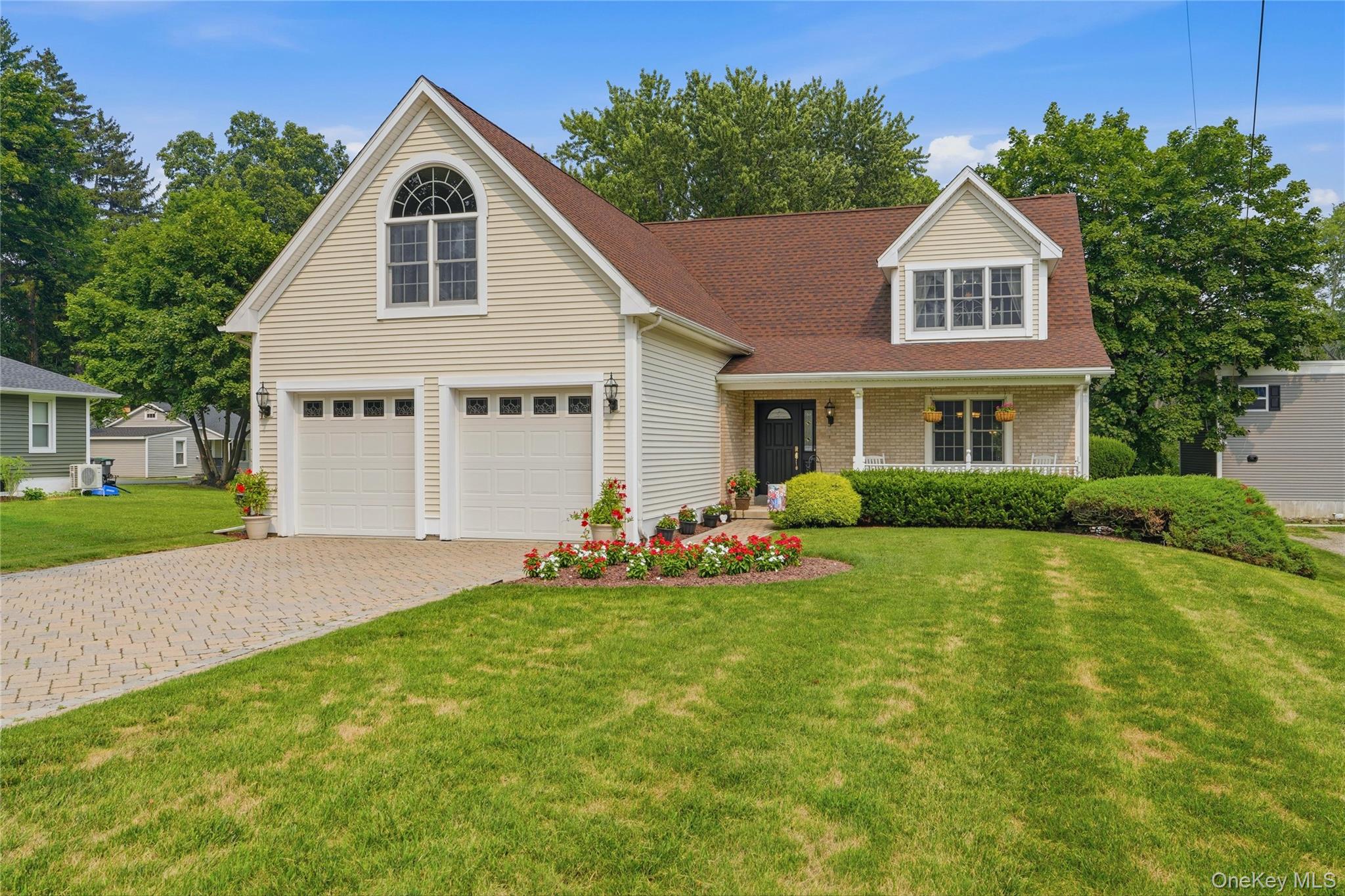 302 Lakeside Road – For Sale