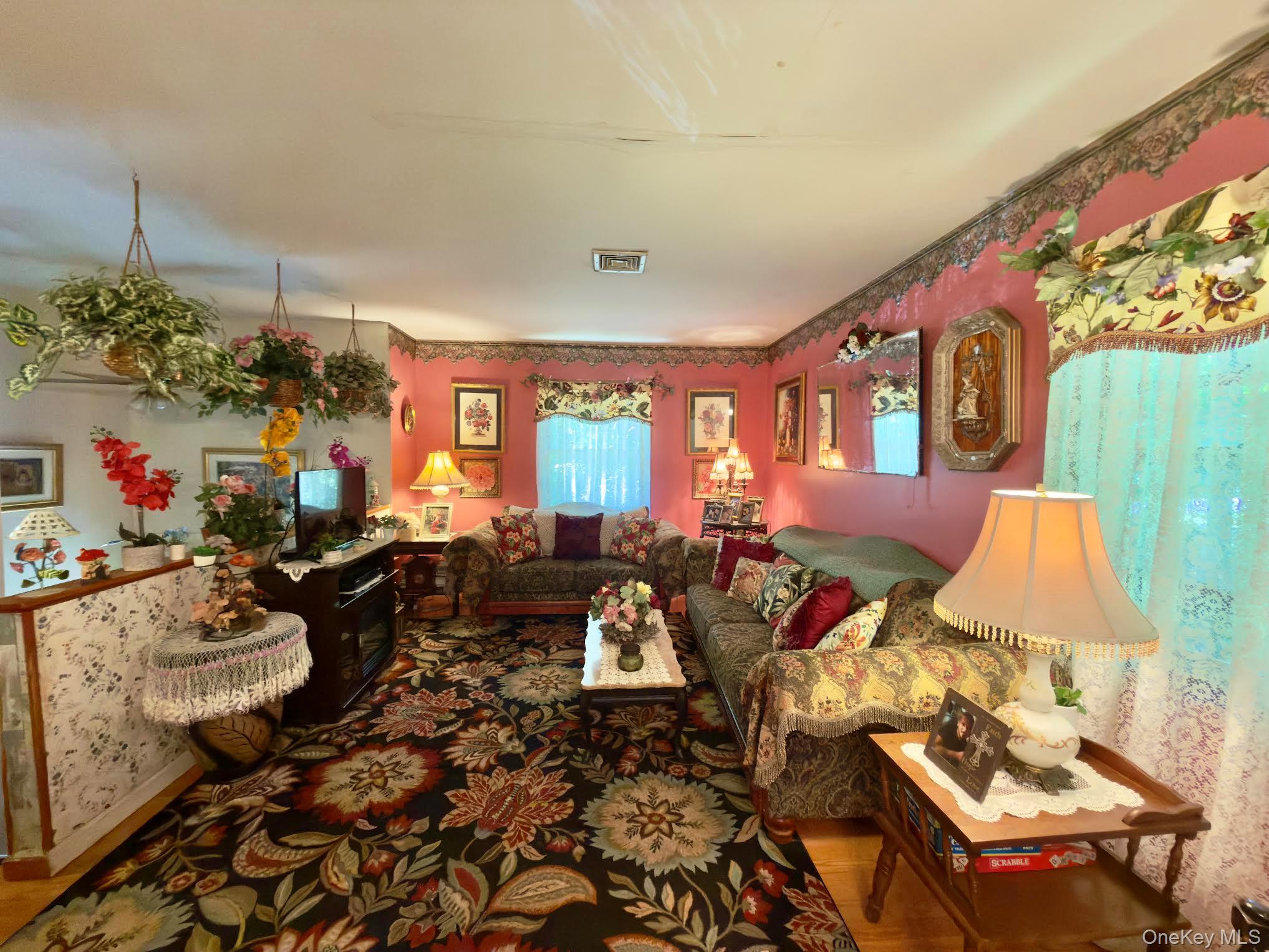 26 W Cookingham Drive – For Sale photo 2