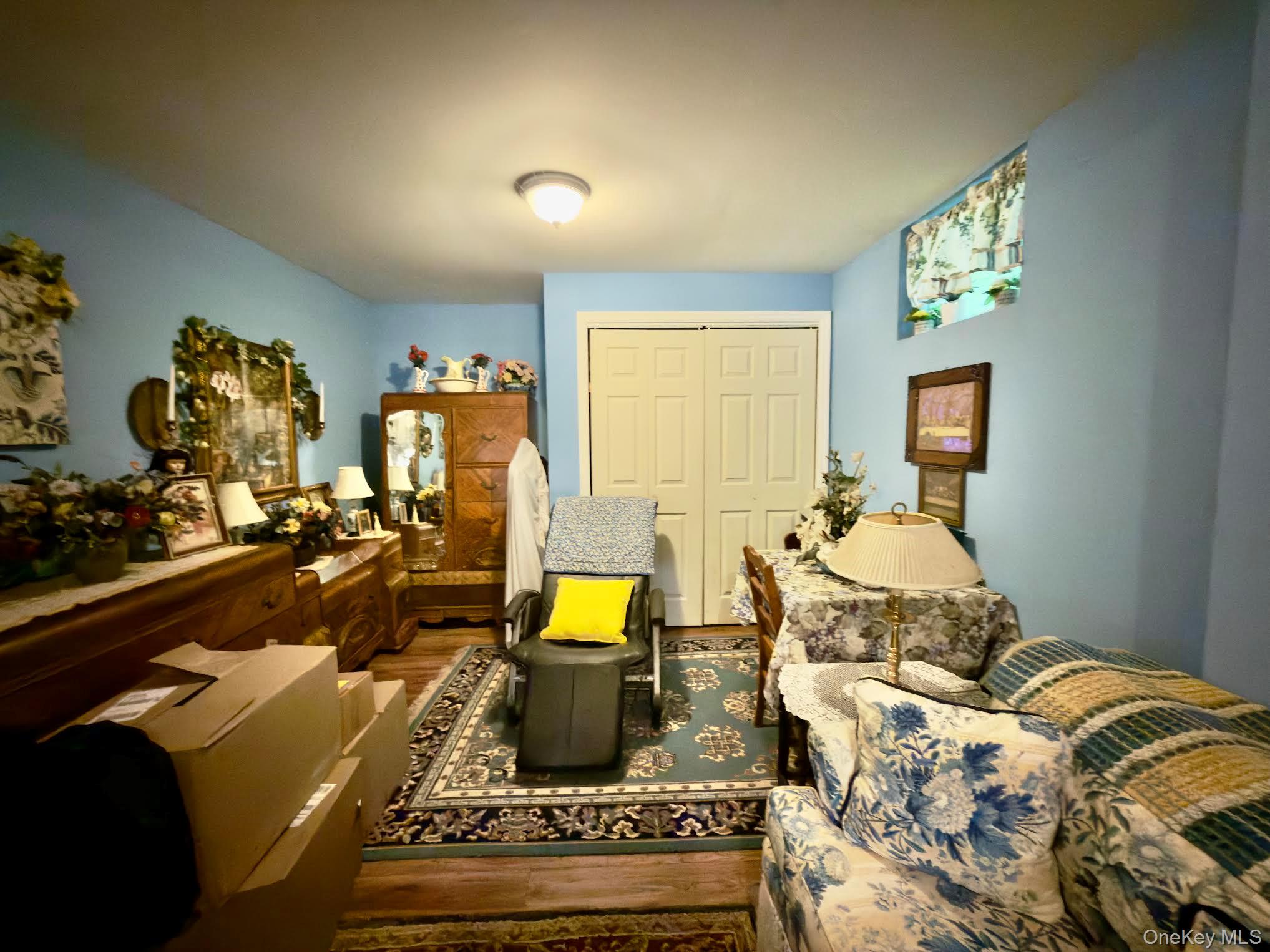 26 W Cookingham Drive – For Sale photo 12