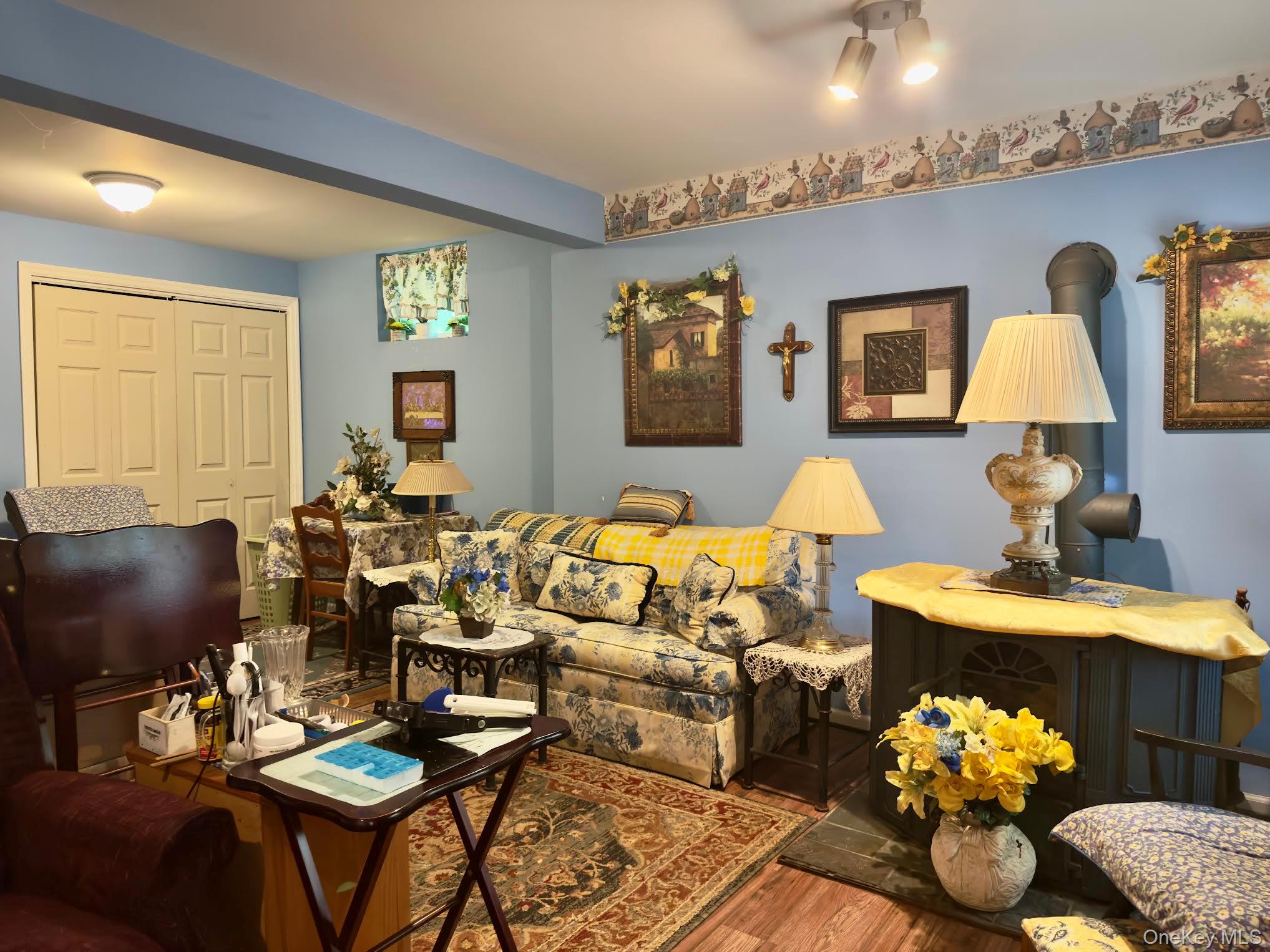 26 W Cookingham Drive – For Sale photo 11