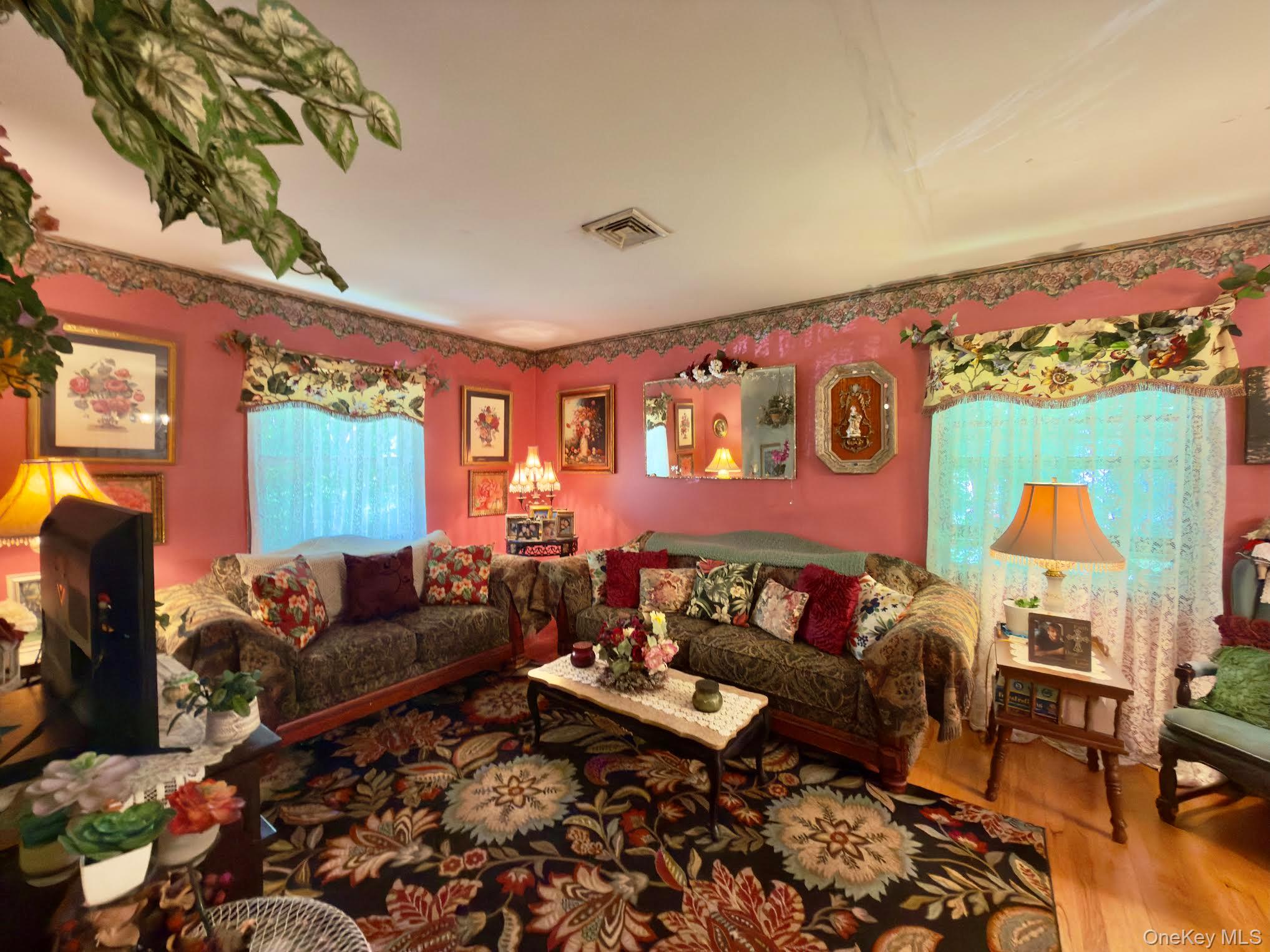 26 W Cookingham Drive – For Sale photo 3