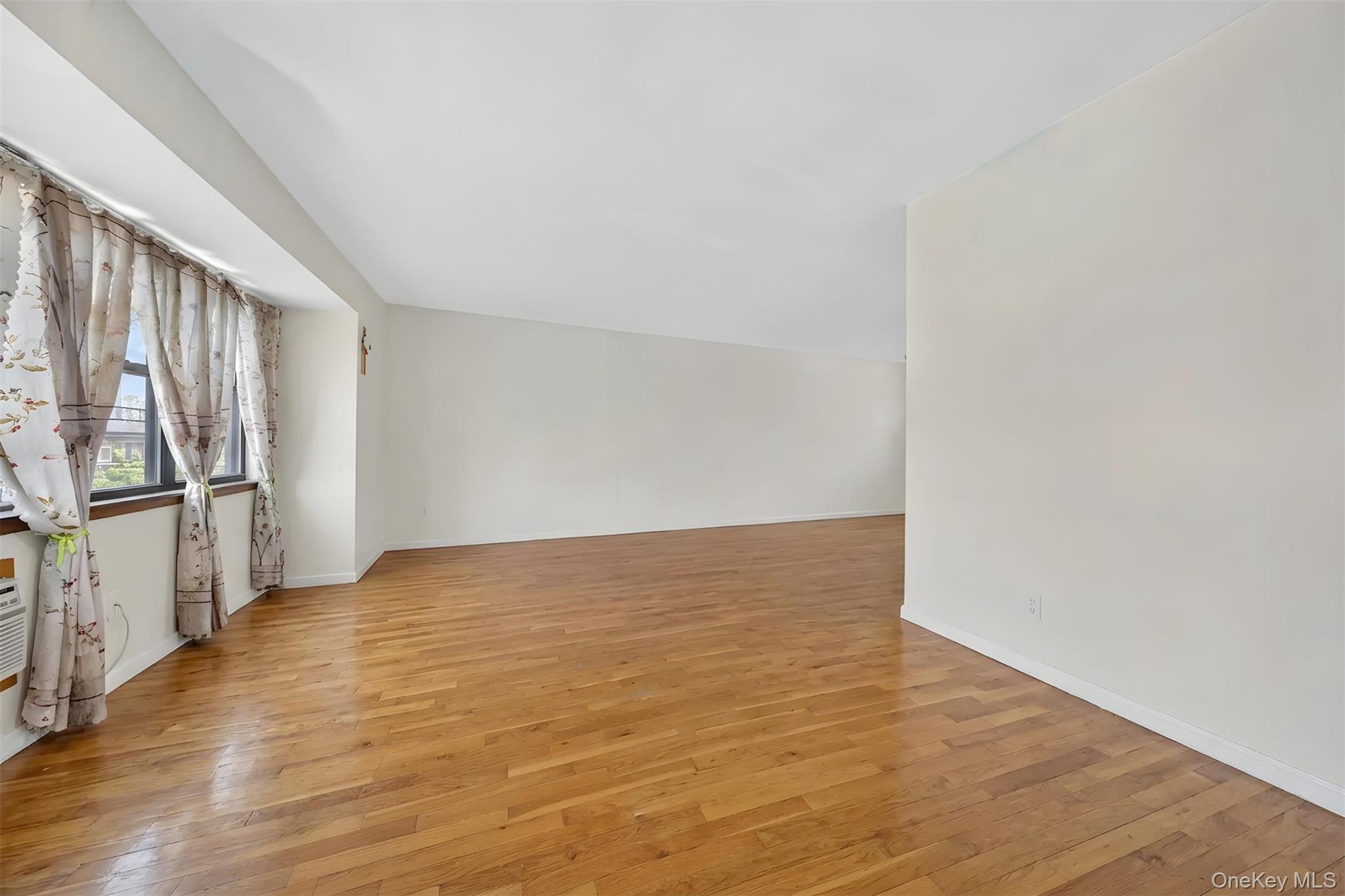 143-27 Roosevelt Avenue – For Sale photo 29