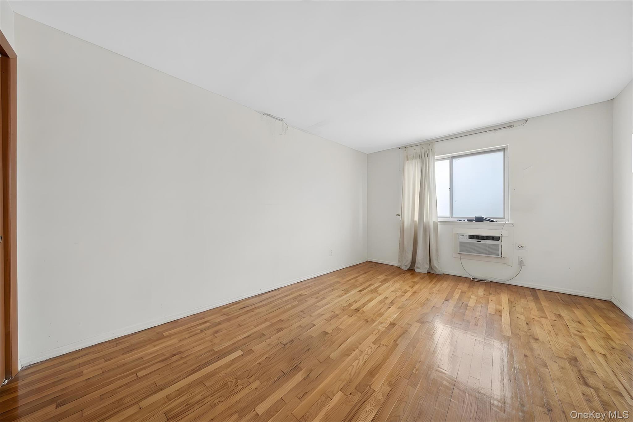 143-27 Roosevelt Avenue – For Sale photo 34