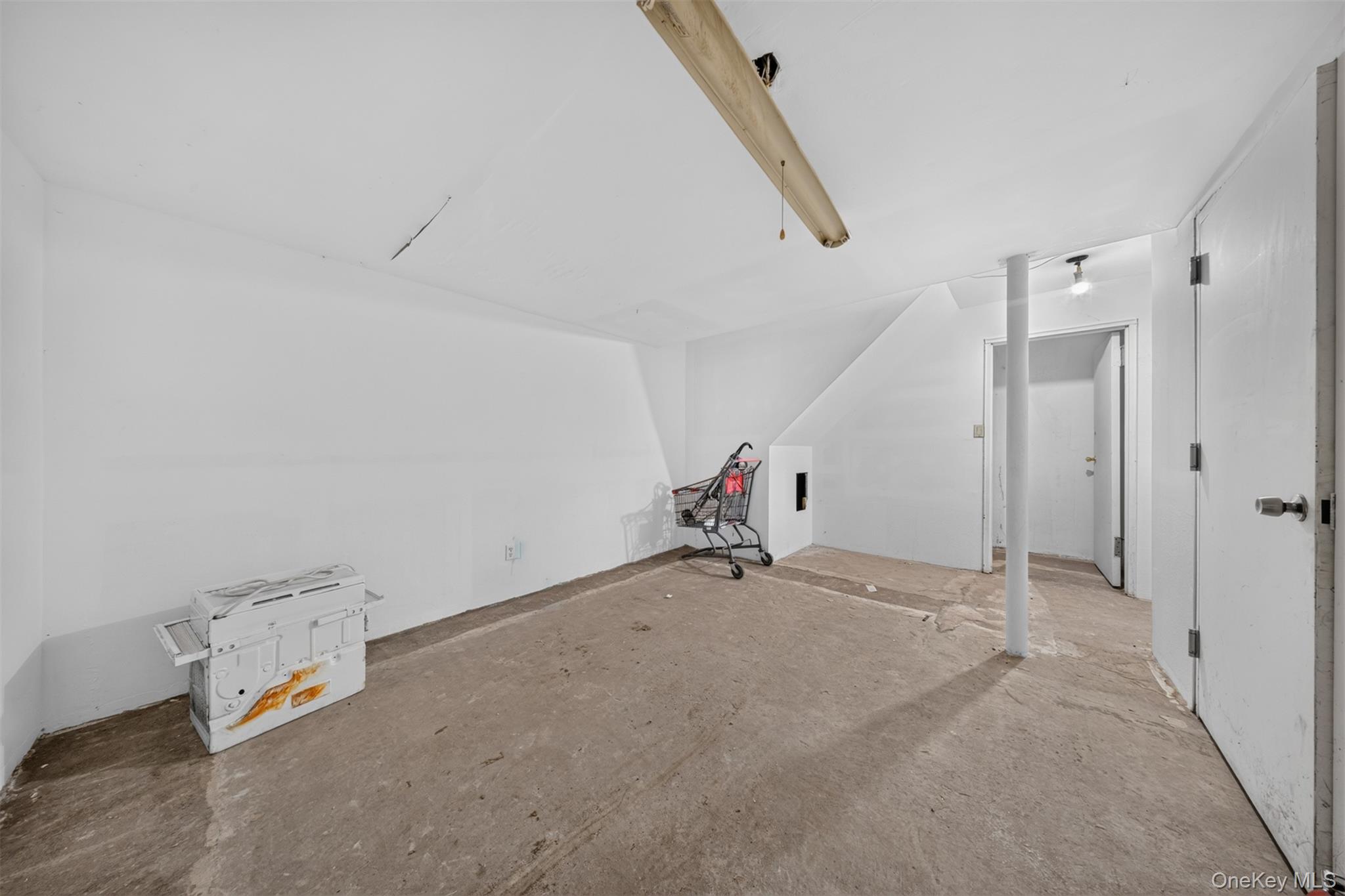 143-27 Roosevelt Avenue – For Sale photo 41