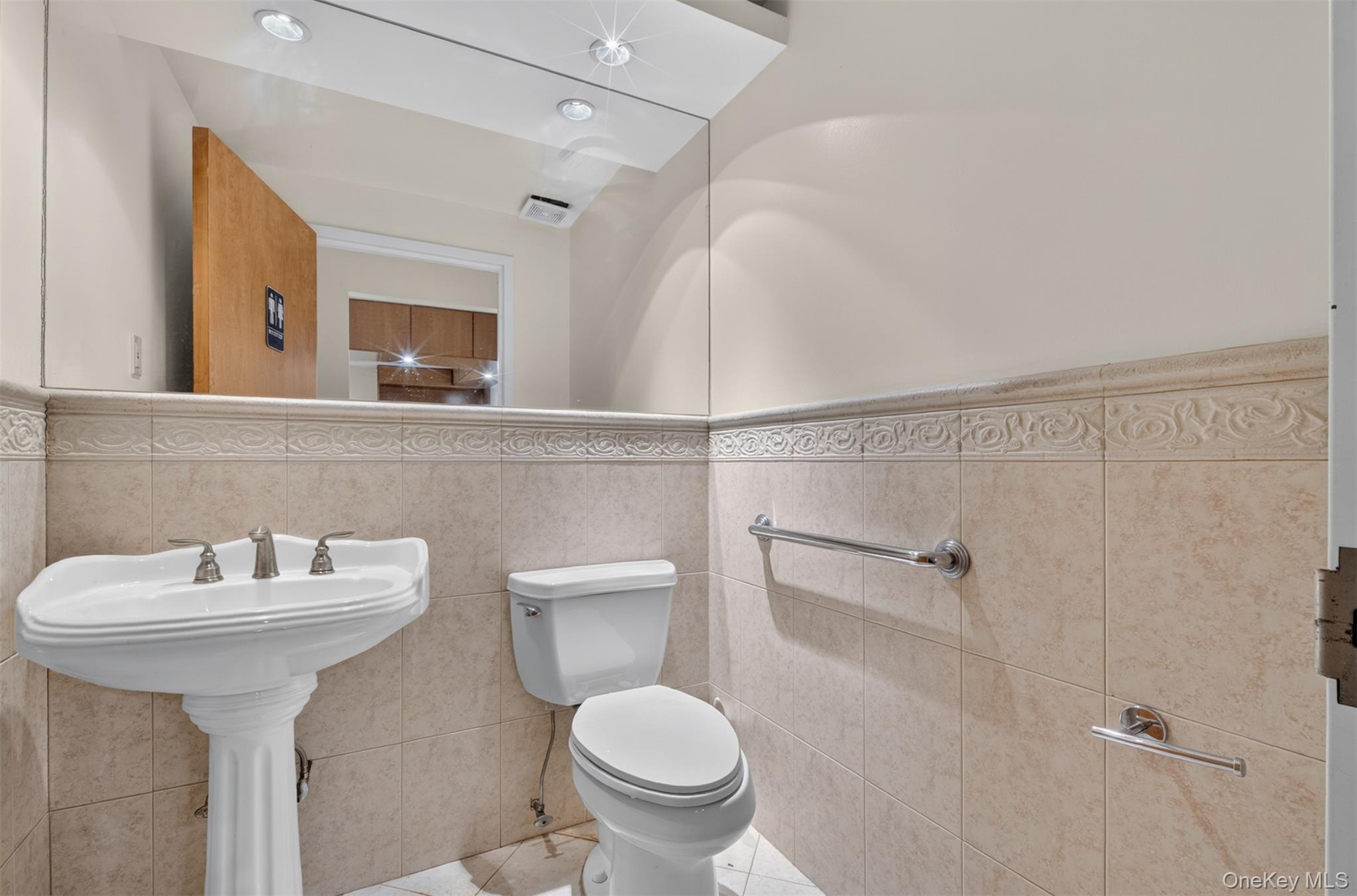 143-27 Roosevelt Avenue – For Sale photo 13