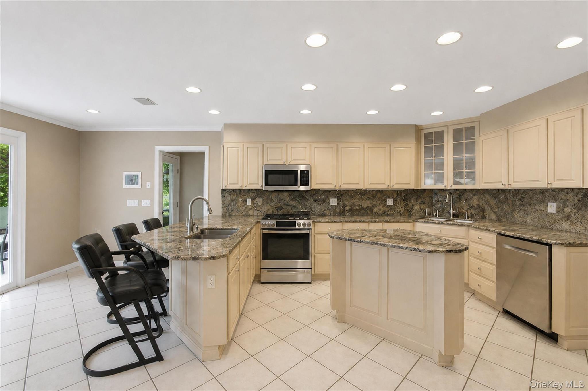 391 Pleasant Hill Drive – For Sale photo 2