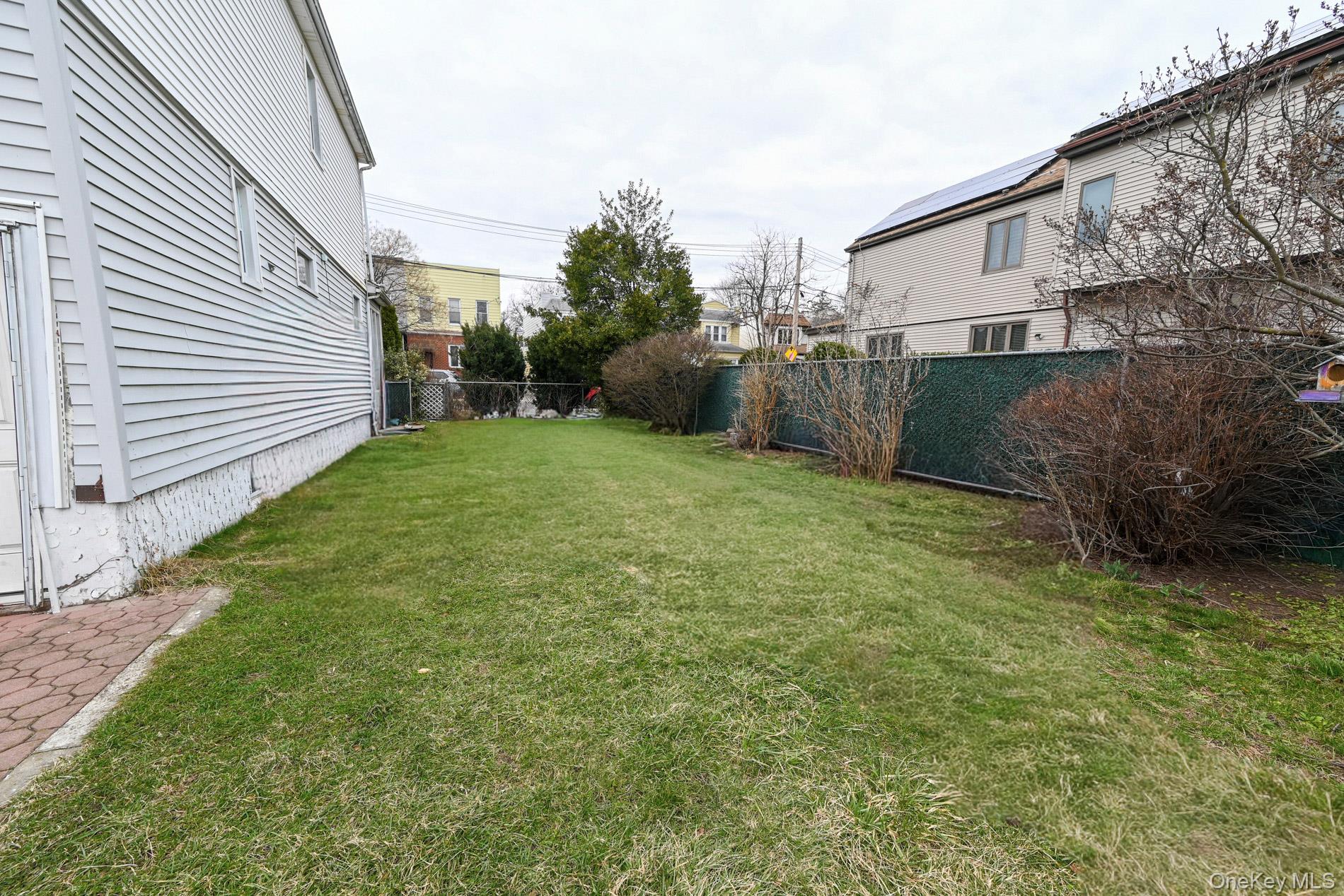 7025 71st Place – For Sale photo 10