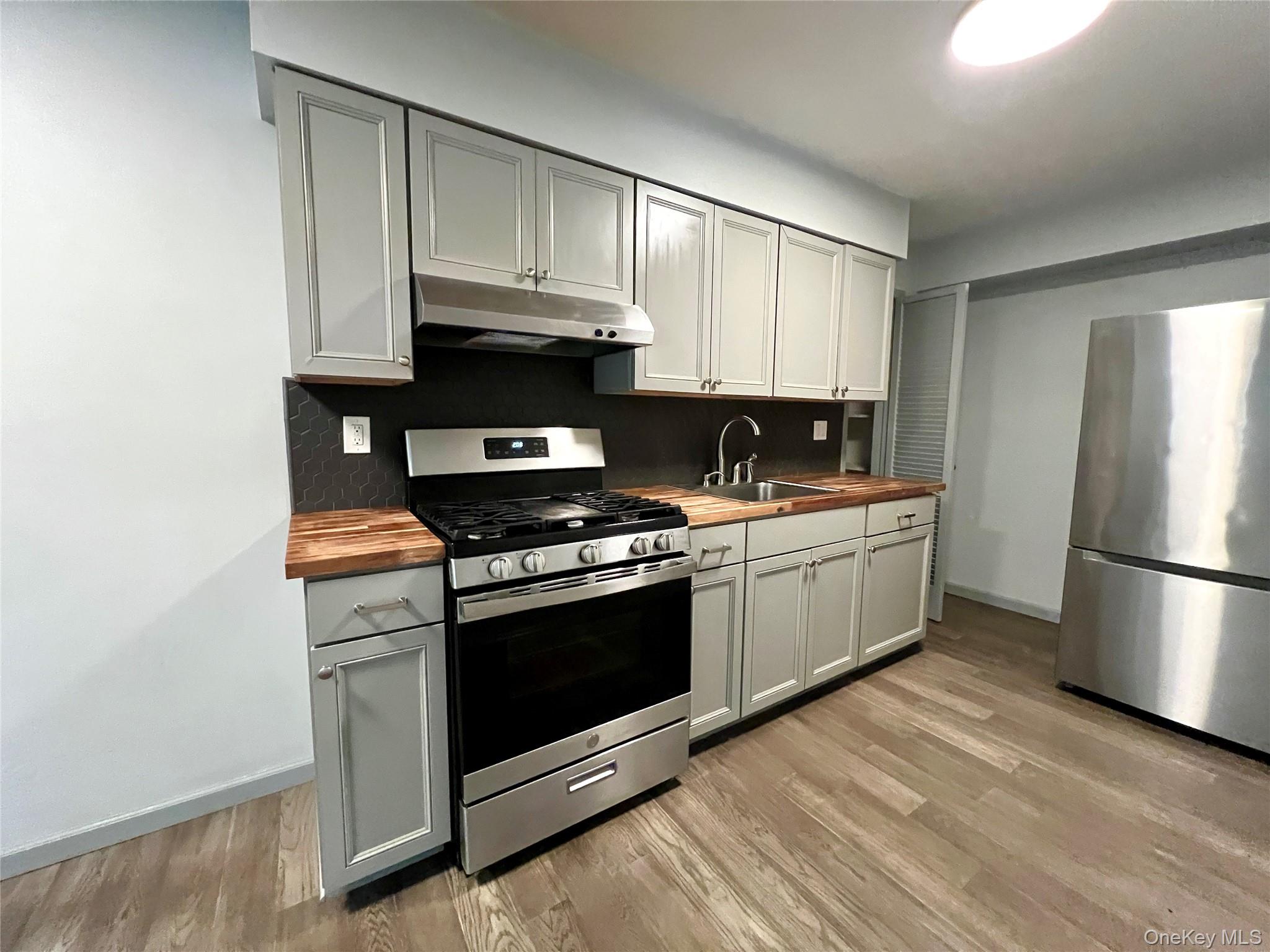 4 Colonial Rd., Unit 100 photo 13