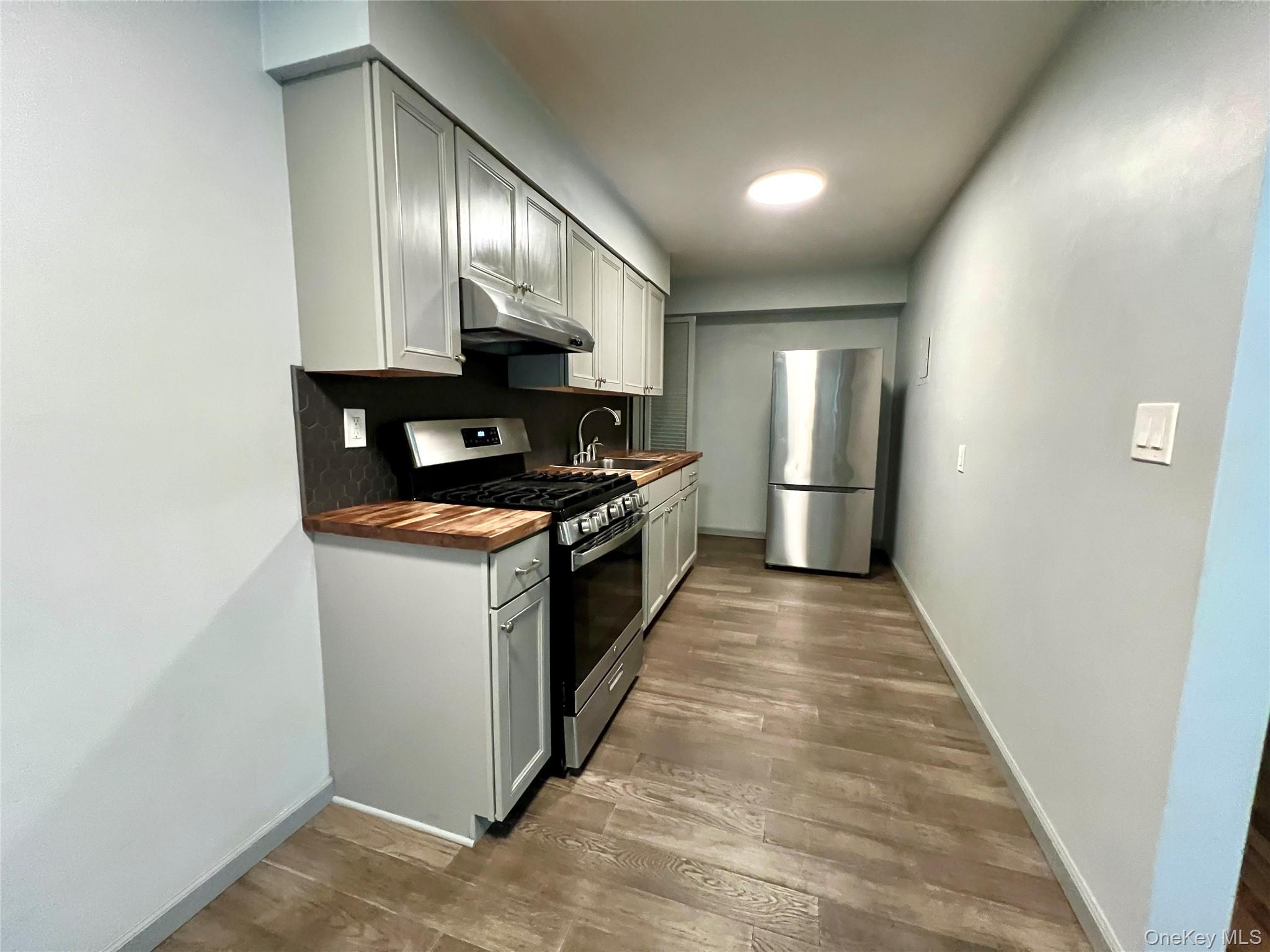 4 Colonial Rd., Unit 100 photo 12