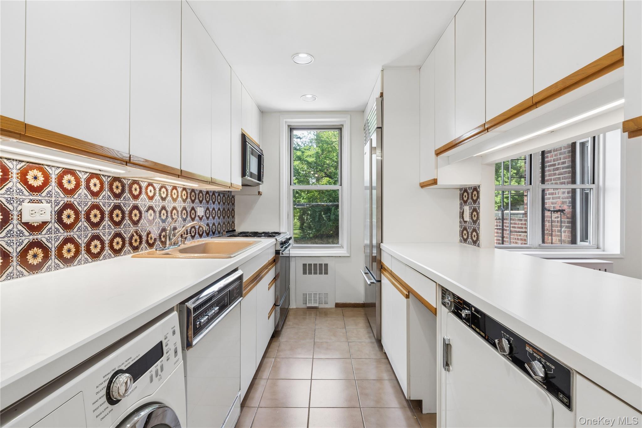 5601 Riverdale Avenue, Unit 2E photo 9
