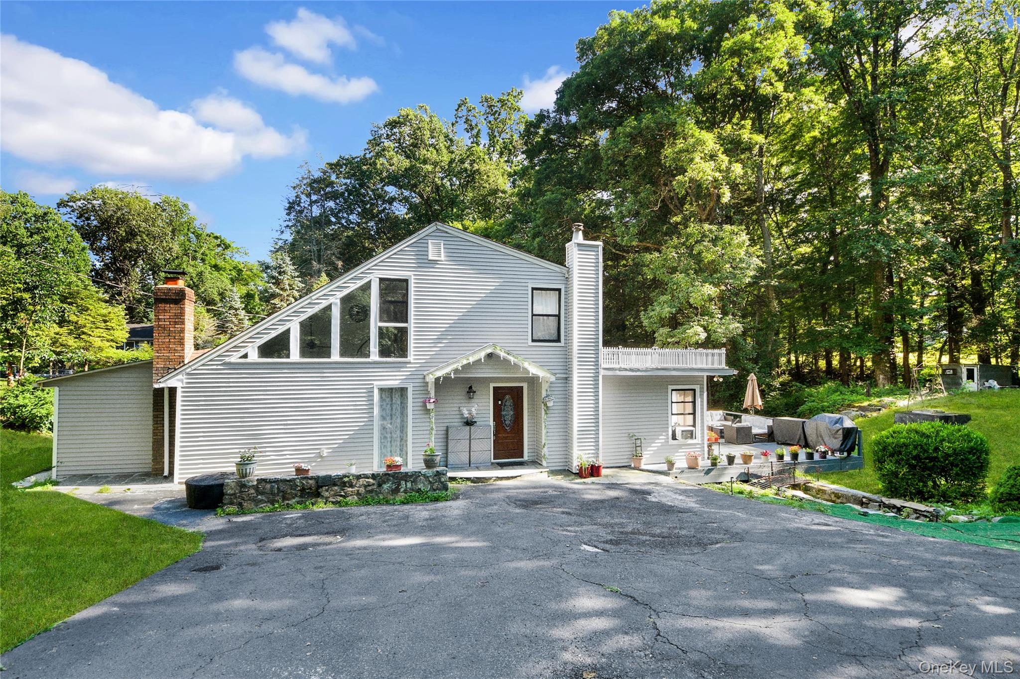435 Birdsall Drive – For Sale