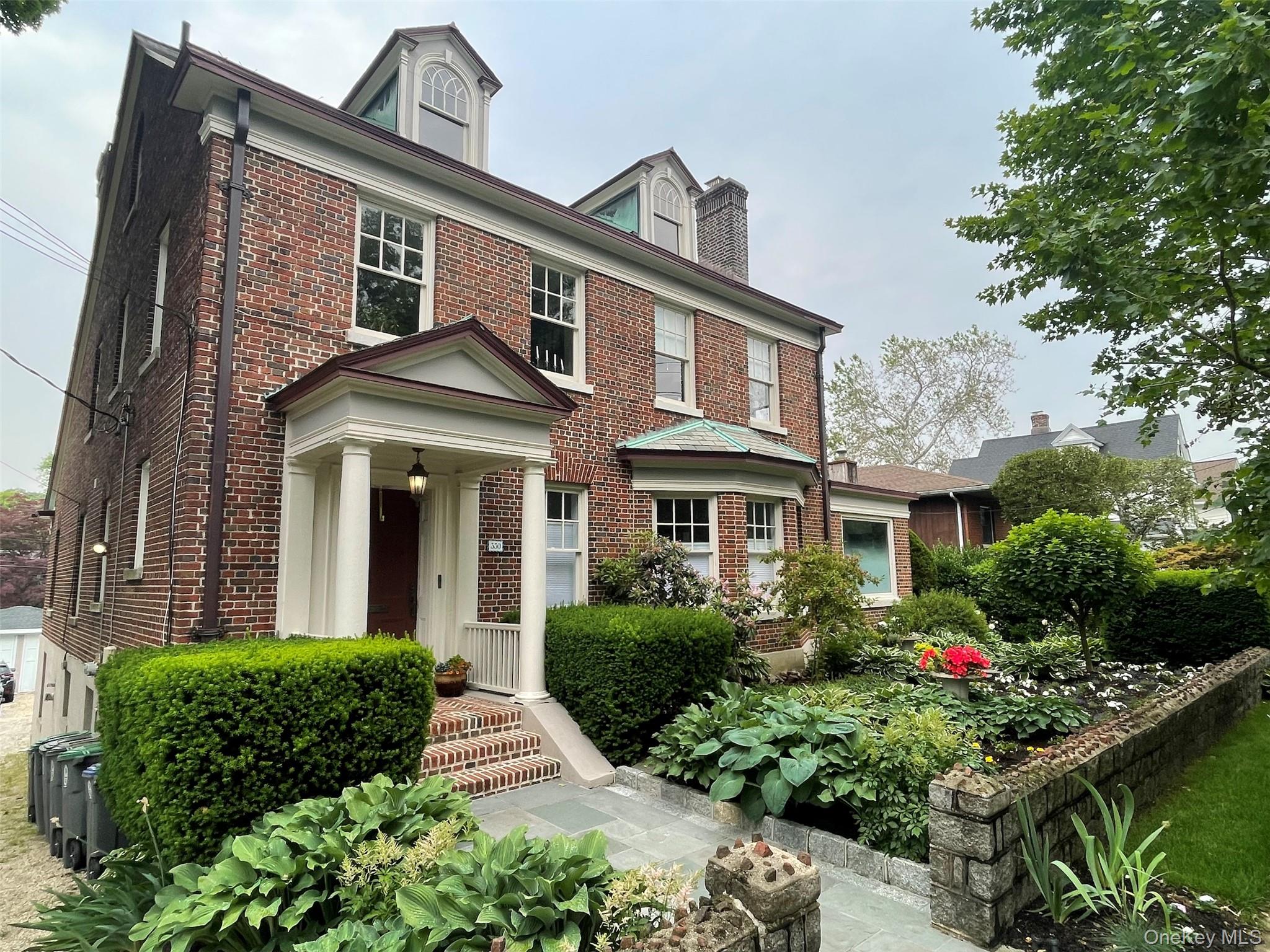 330 3rd Avenue – For Rent