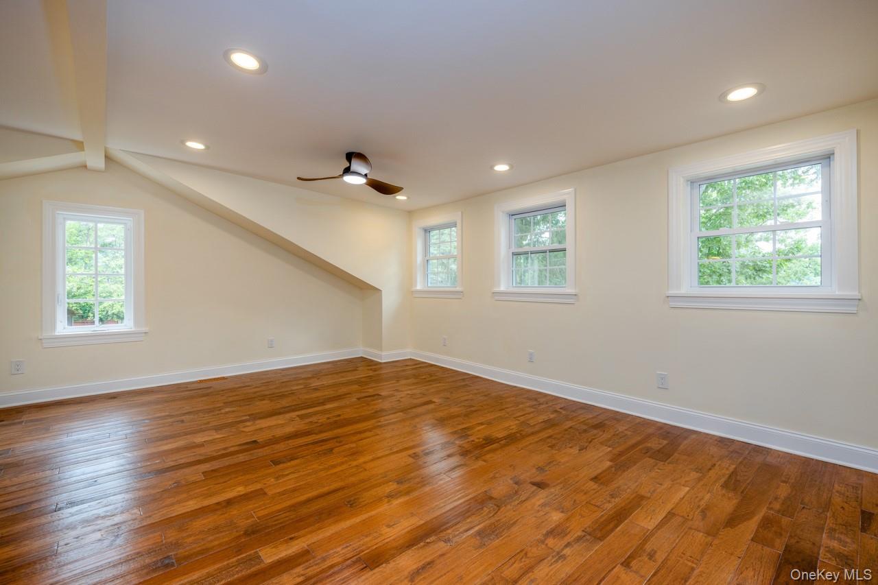 16 Wayne Avenue – For Sale photo 18
