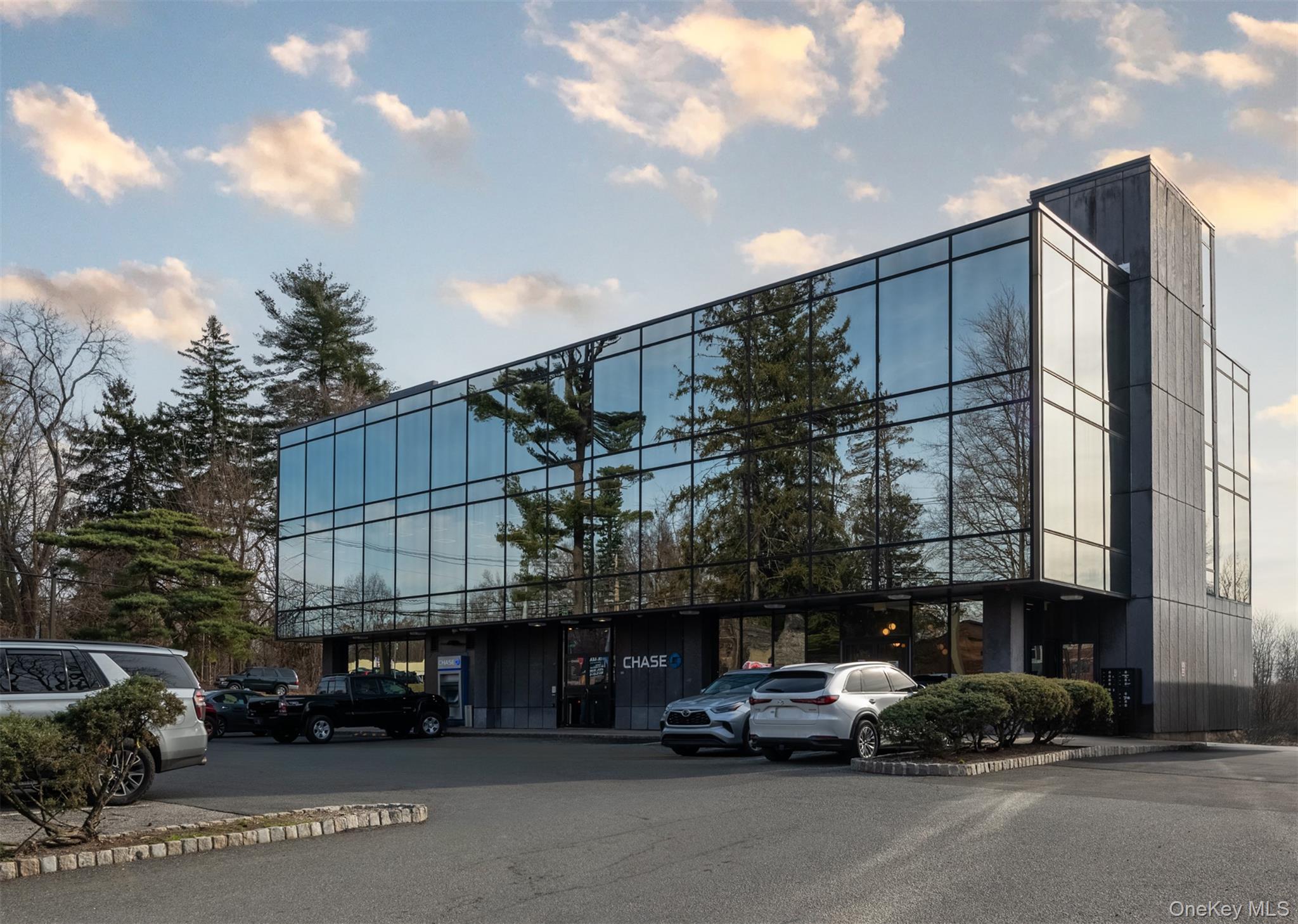 501 Chestnut Ridge Road, Unit 211