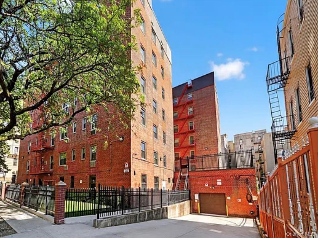 1010 Sherman Avenue, Unit 2D photo 3