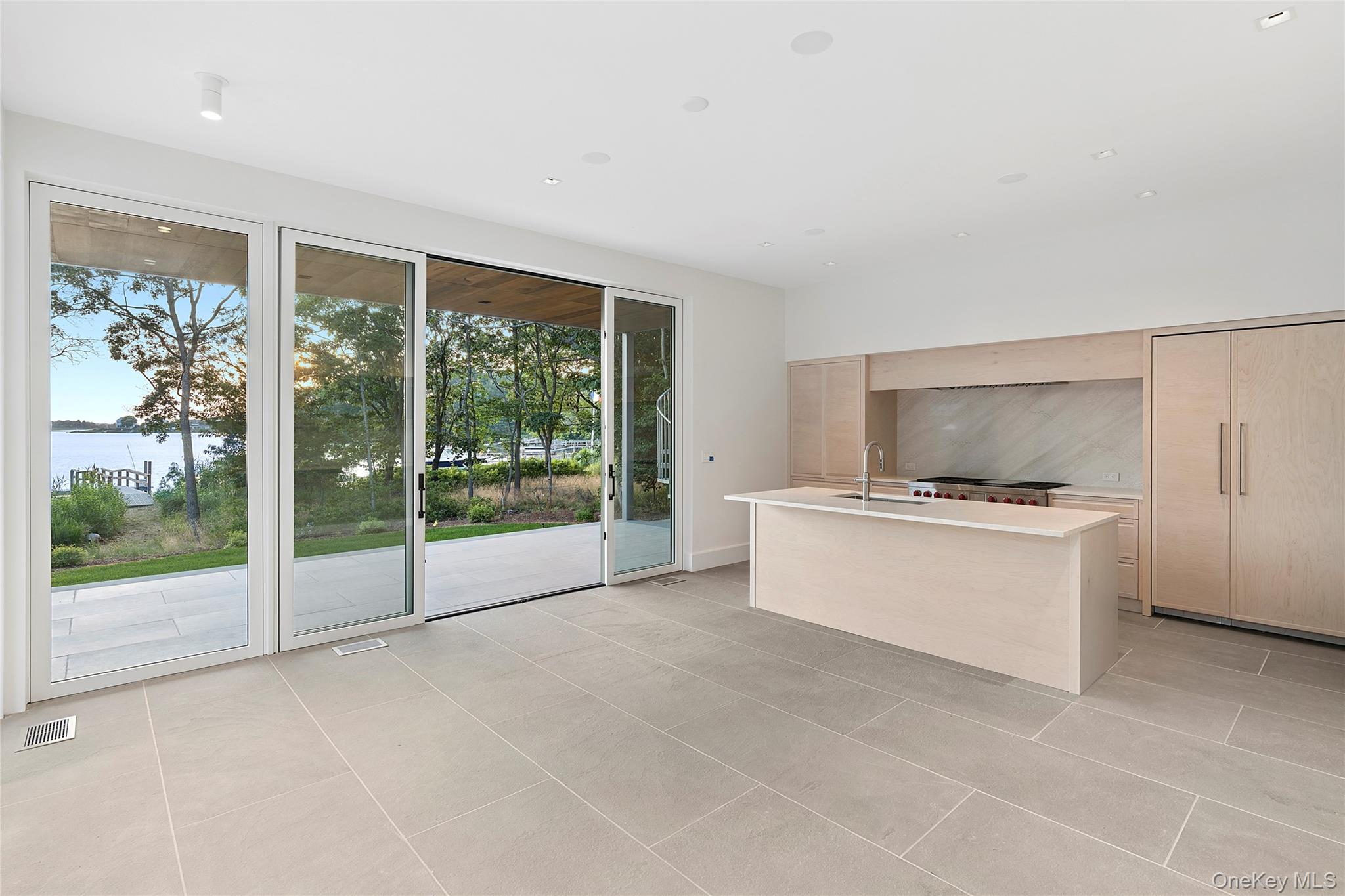 25 Bluff Point Road – For Sale photo 14