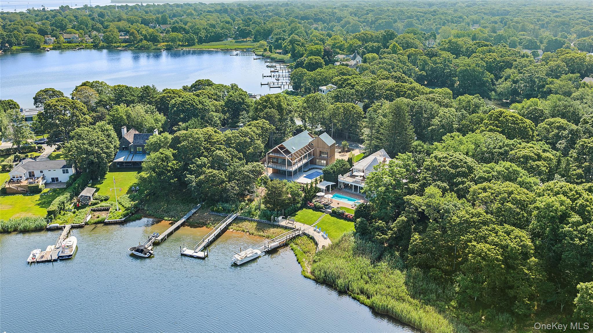 25 Bluff Point Road – For Sale photo 5