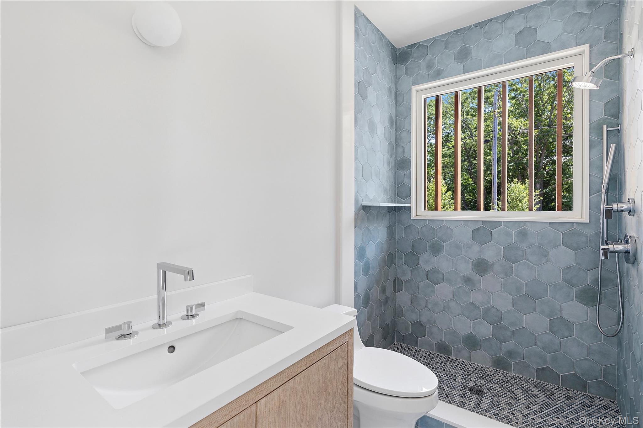 25 Bluff Point Road – For Sale photo 24