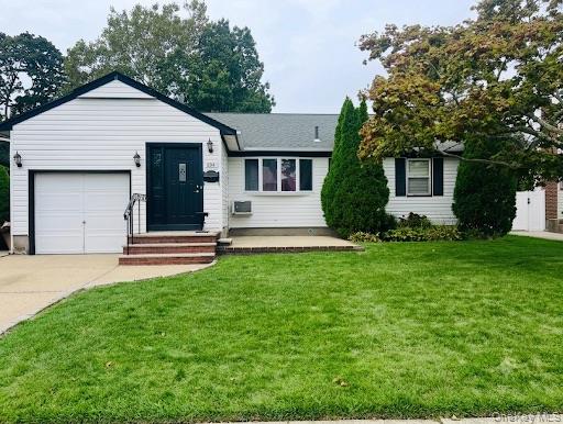 694 Blackstone Avenue – For Rent