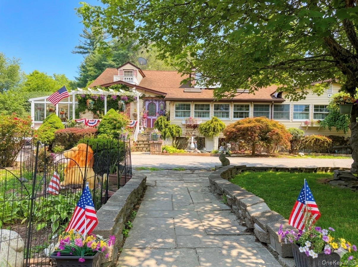 48 Maple Avenue – For Sale