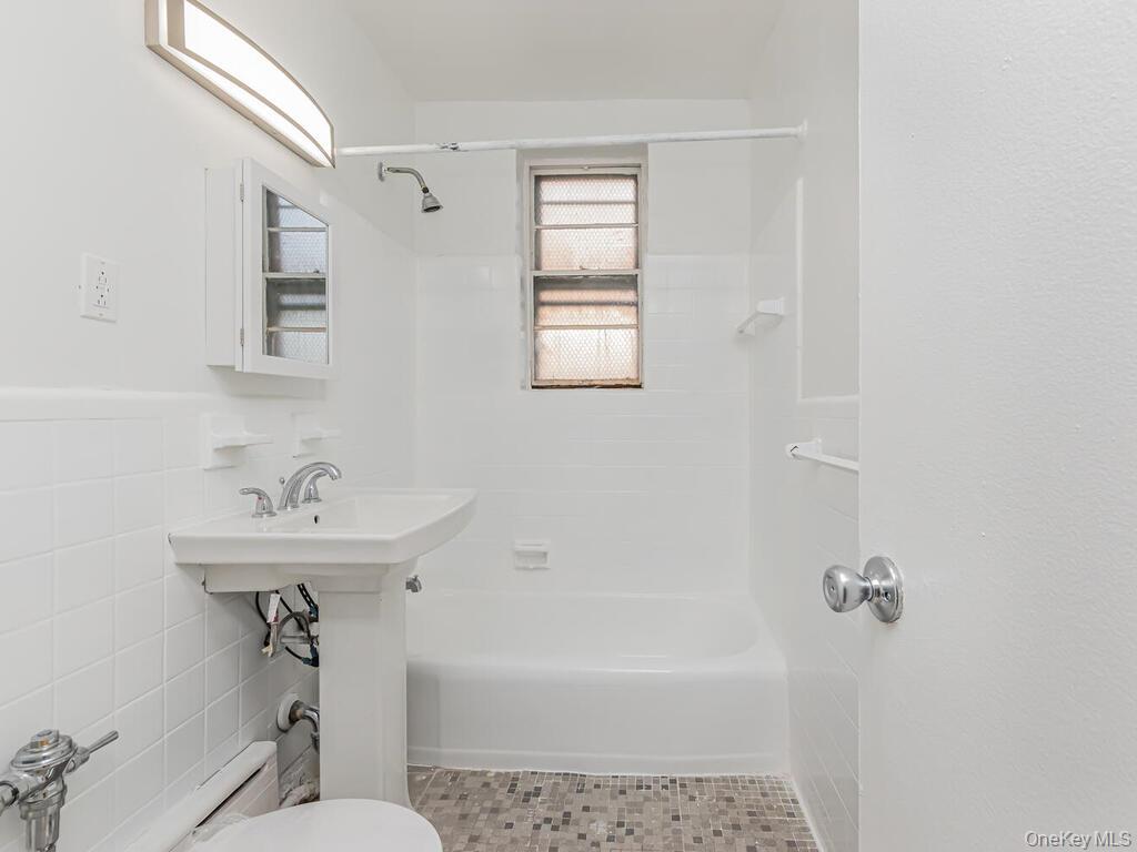 6535 Broadway, Unit 3F photo 11