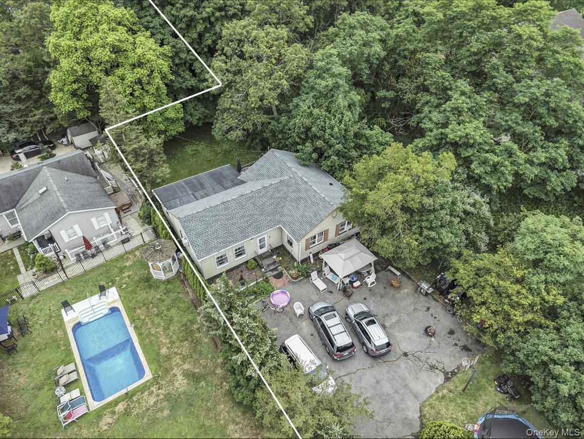 669 Flanders Road – For Sale photo 3