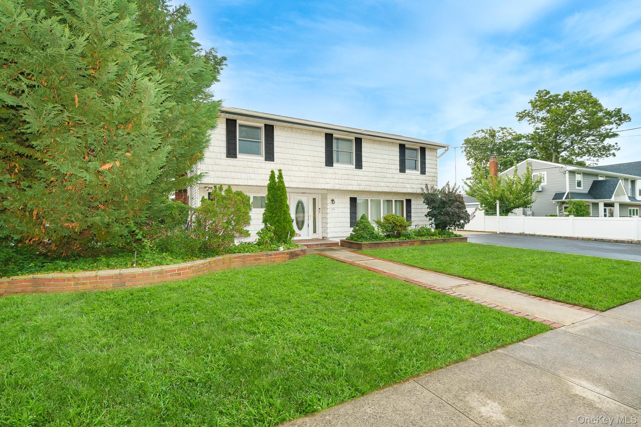 195 N Albany Avenue – For Sale photo 3