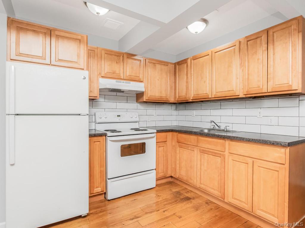 1907 Southern Boulevard – For Sale photo 5