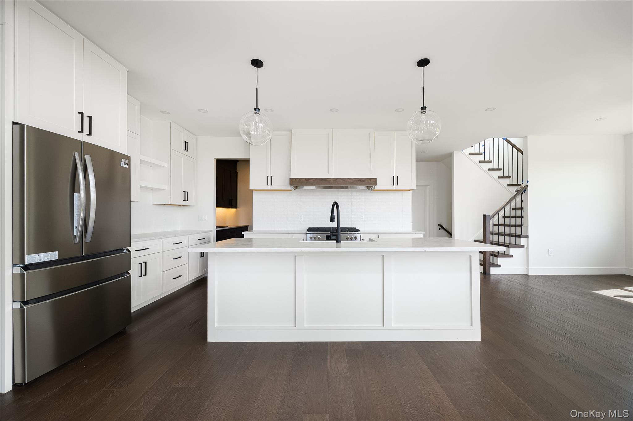 6 Shadow Court – For Sale photo 2