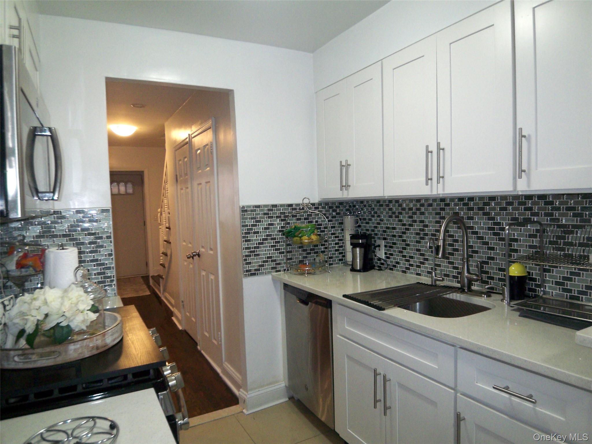 4382 Byron Avenue – For Sale photo 6