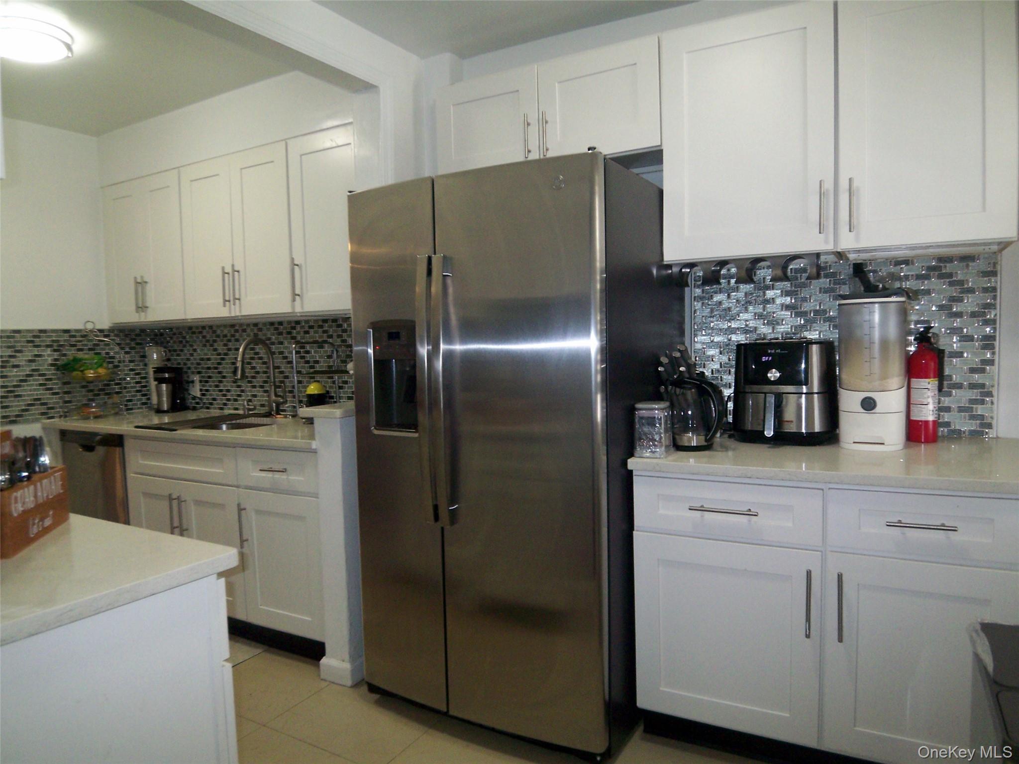 4382 Byron Avenue – For Sale photo 5